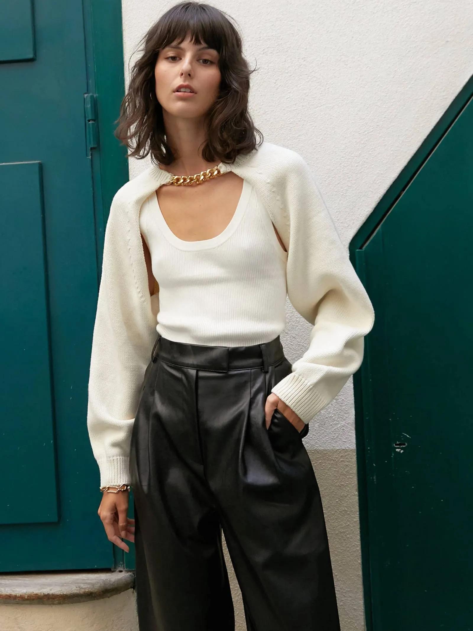Yuk, Lengkapi Penampilan dengan Bolero Cardigan yang Trendi!