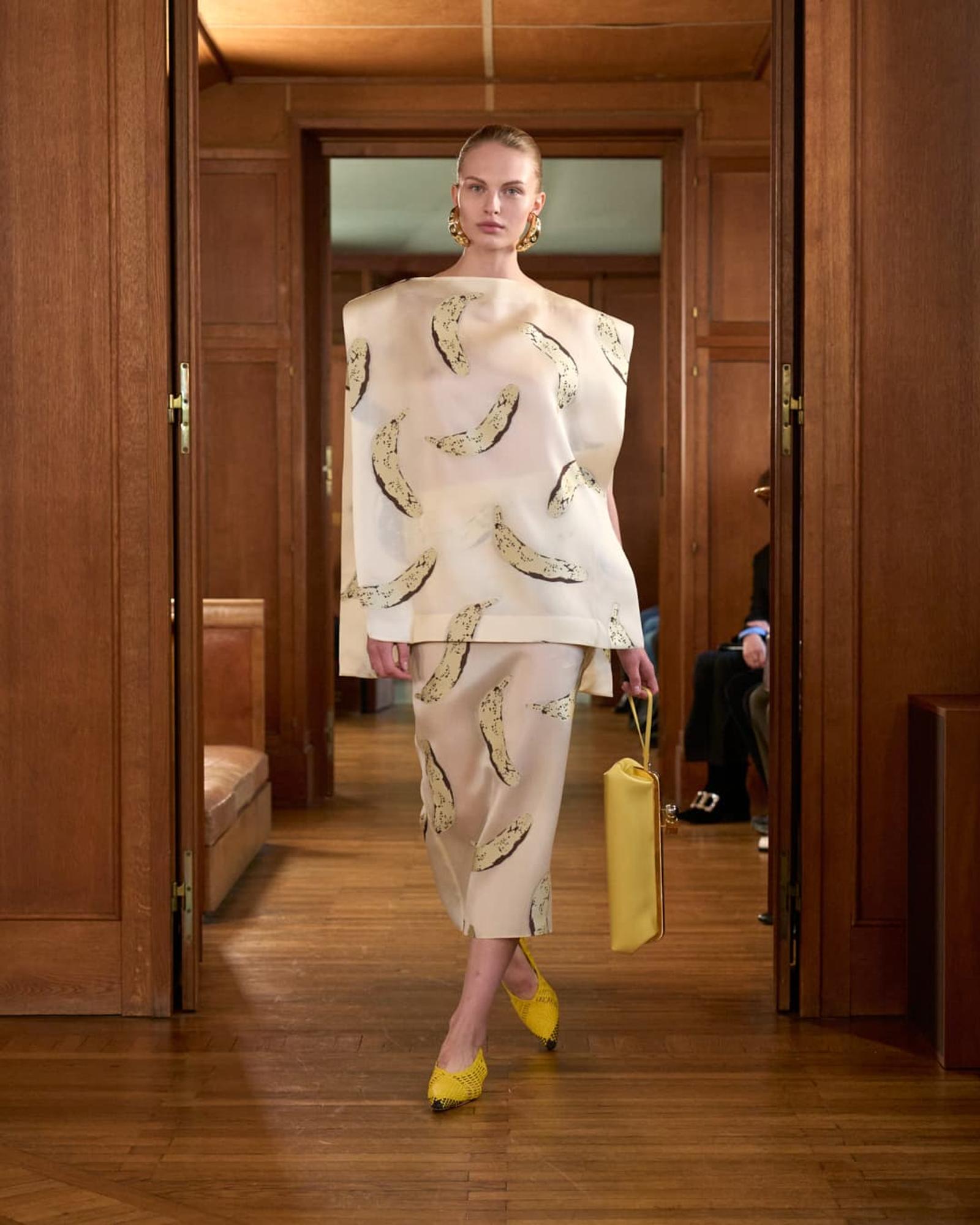 Adaptasi Kemewahan Seni Couturier Prancis dalam Koleksi Jacquemus