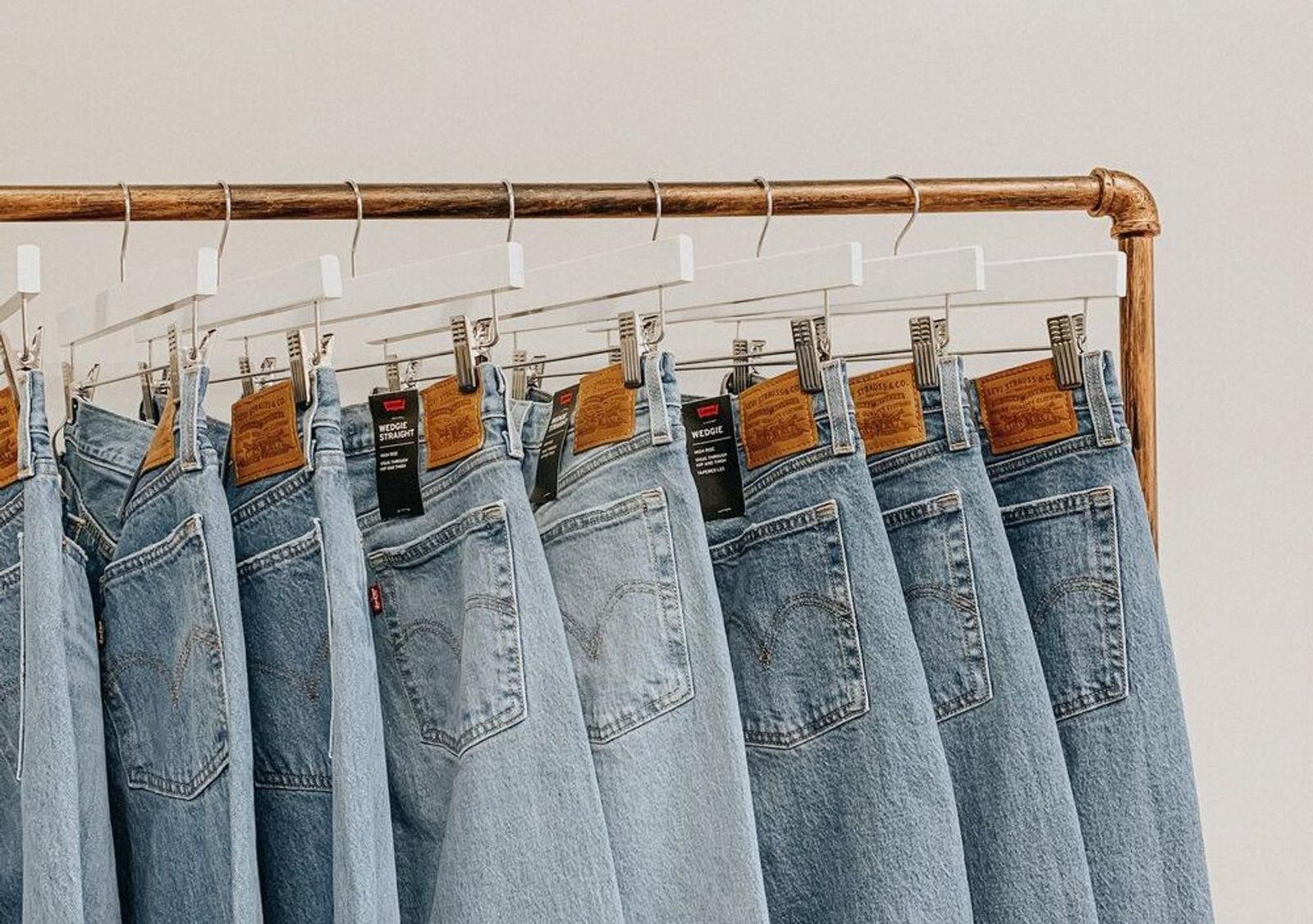 Serupa tapi Tak Sama, Ini Bedanya Jeans dan Denim
