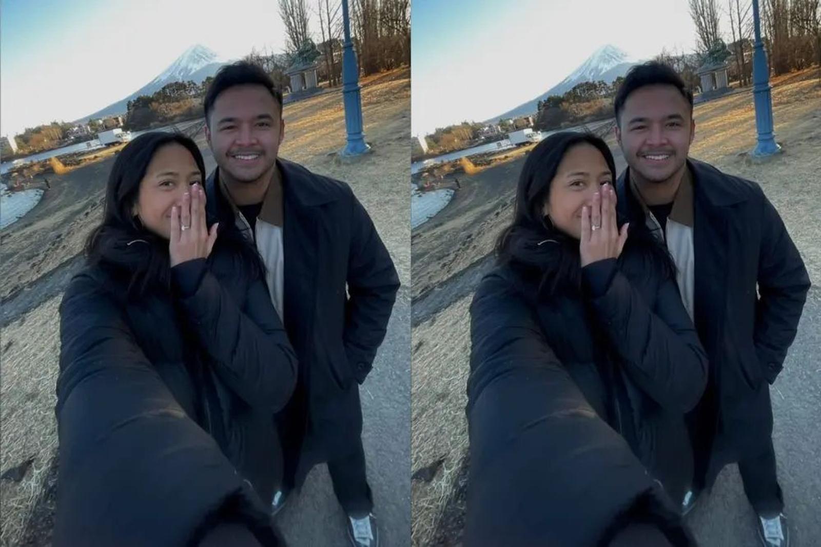 Romantis Banget! Nadhif Basalamah Melamar Kekasih di Jepang