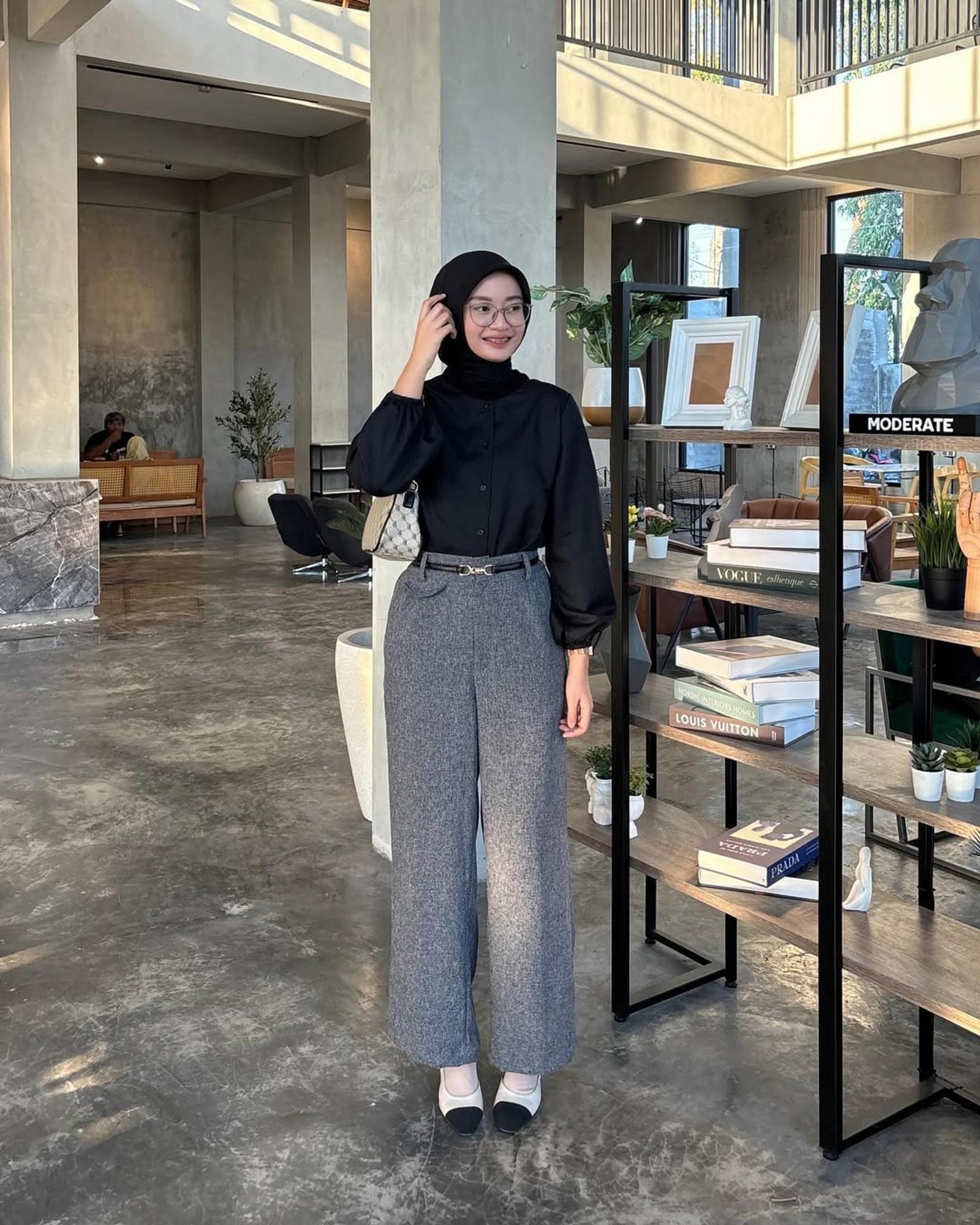 Padu-padan Menawan dengan Kulot Scuba buat Kamu yang Berhijab