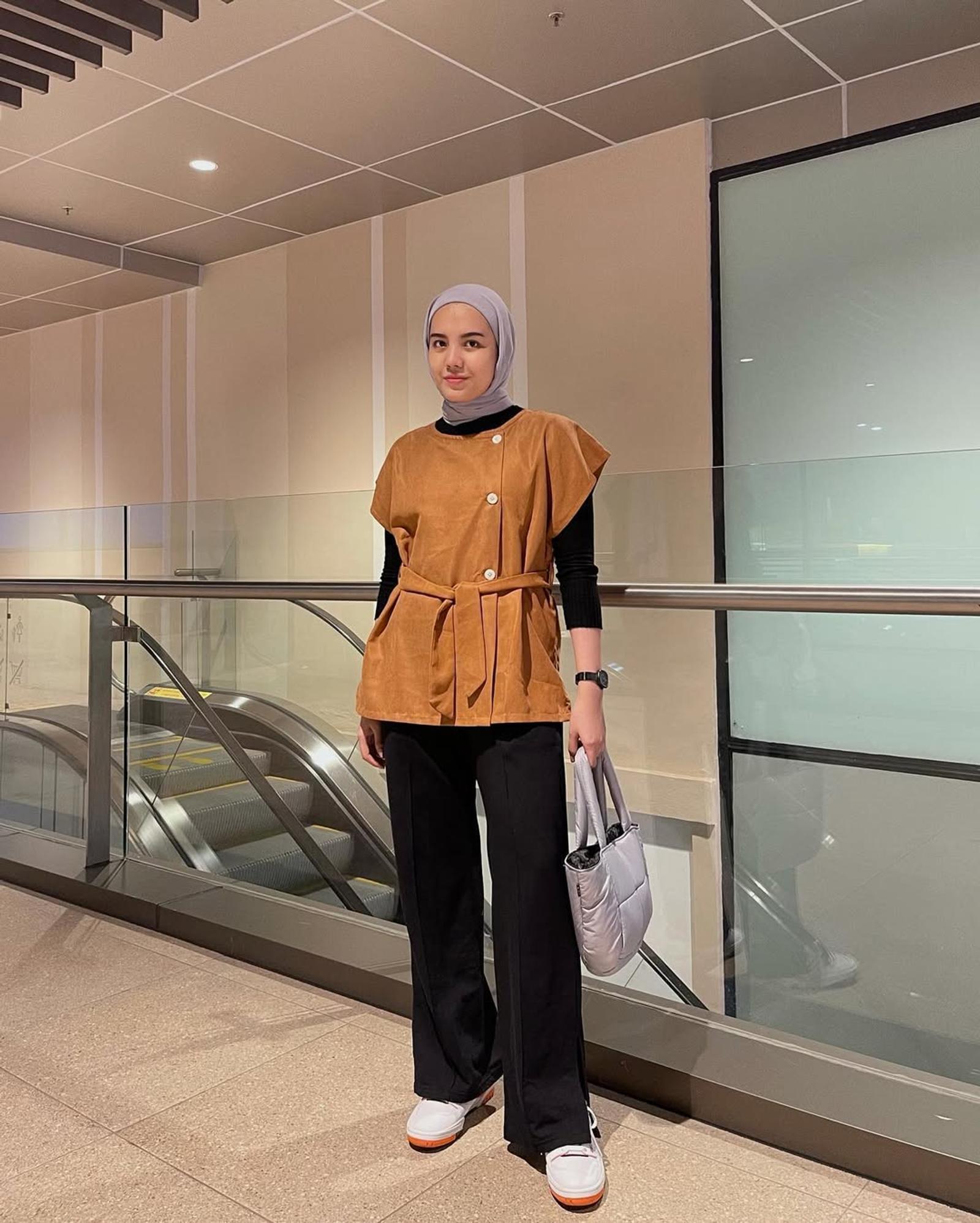 Padu-padan Menawan dengan Kulot Scuba buat Kamu yang Berhijab