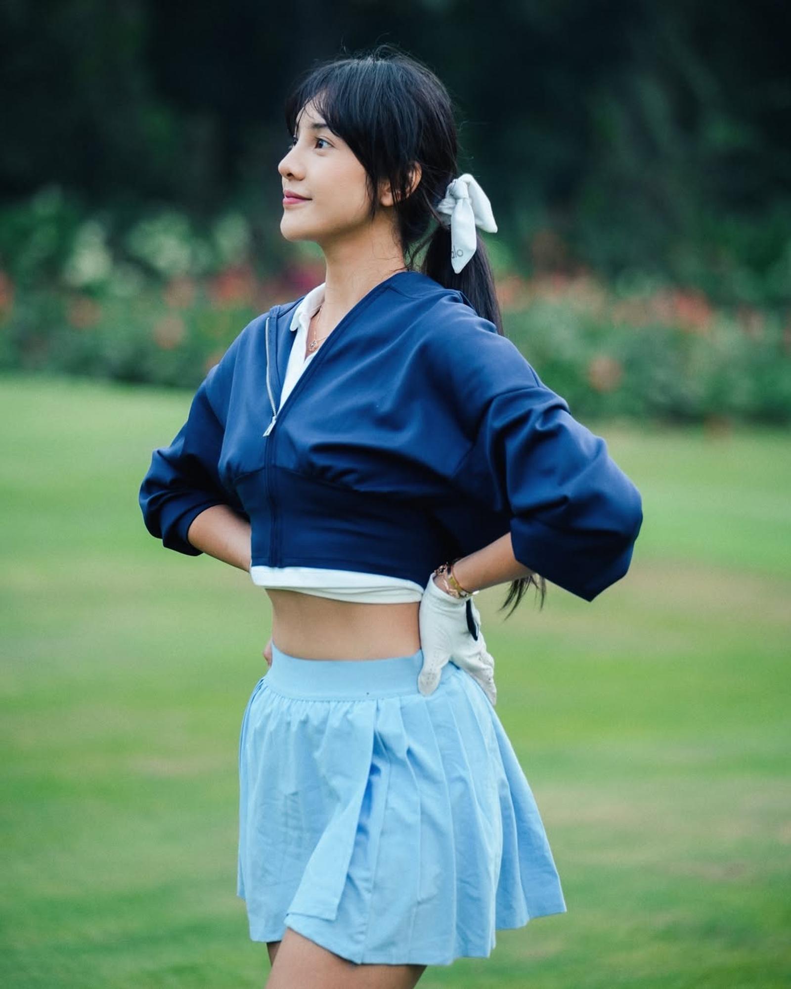 Deretan Inspirasi Outfit Golf Wanita A La Anya Geraldine
