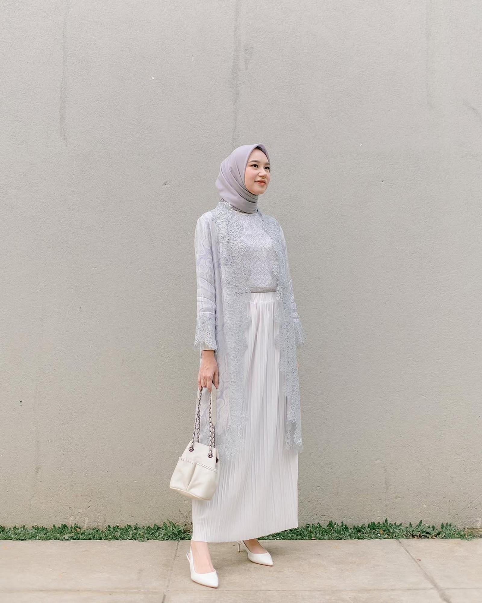 Warna-warni Manis Cardigan Brokat untuk Gamis, Mana Favoritmu?