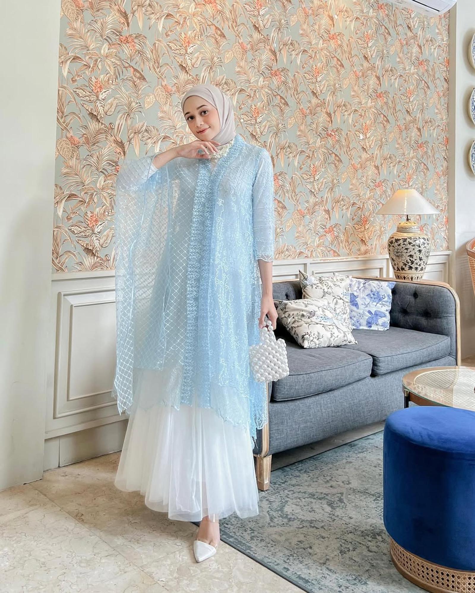 Warna-warni Manis Cardigan Brokat untuk Gamis, Mana Favoritmu?