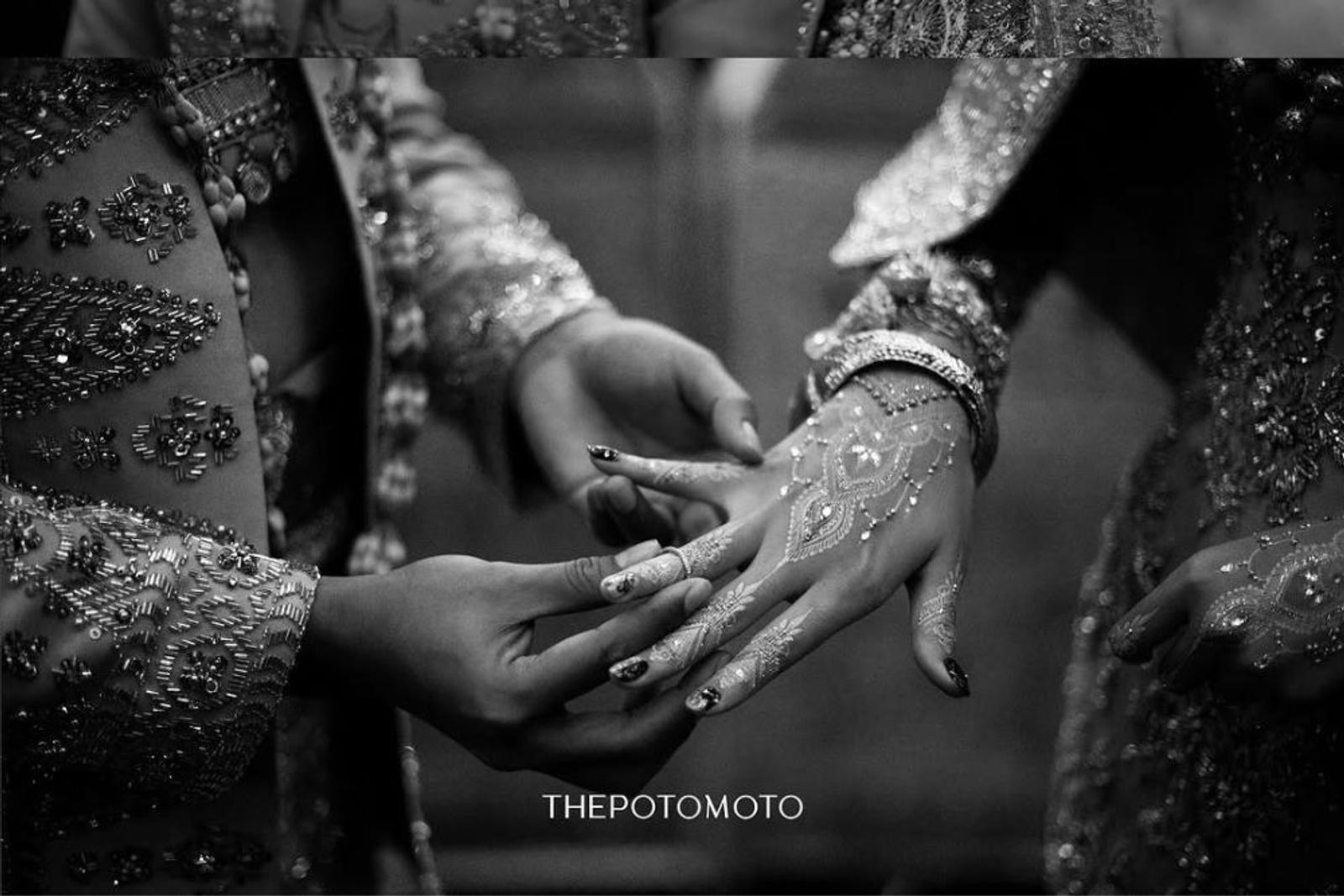 6 Fakta Pernikahan Ochi Rosdiana dan Luthfi Arif, Khidmat dengan Adat