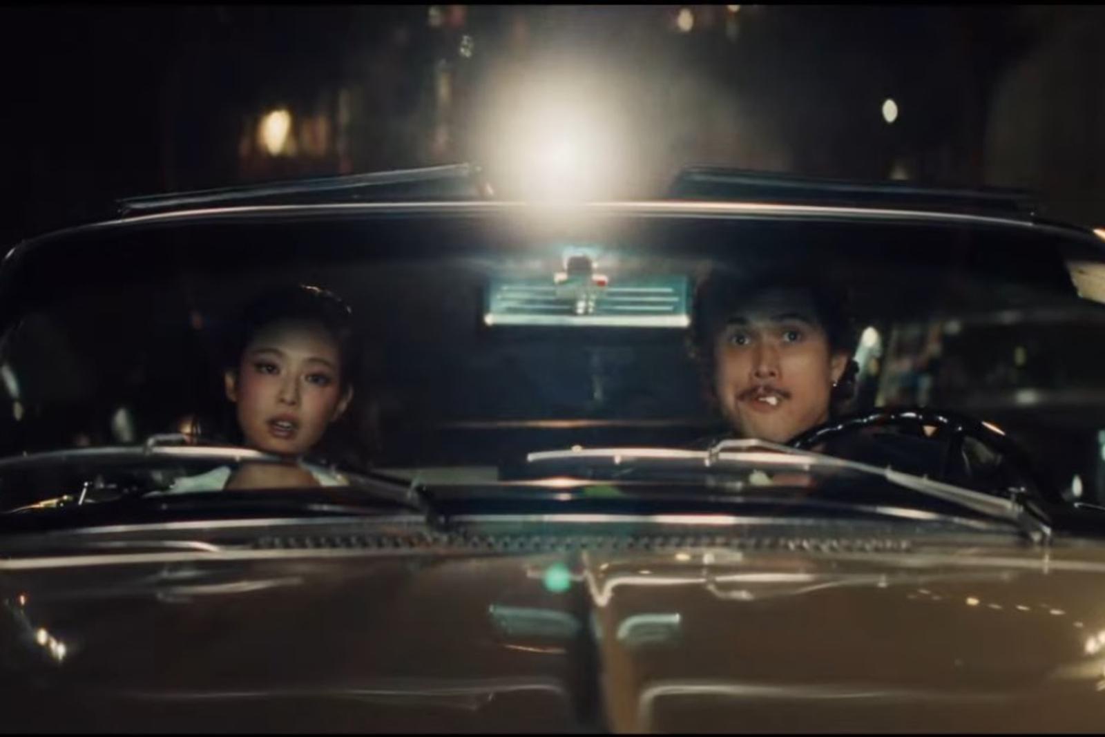 Lirik "Love Hangover" - Collab Perdana Jennie dan Dominic Fike