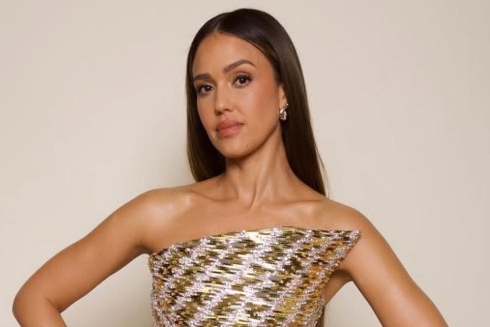 Deretan Gaya Makeup A la Jessica Alba yang Bisa Kamu Tiru! 