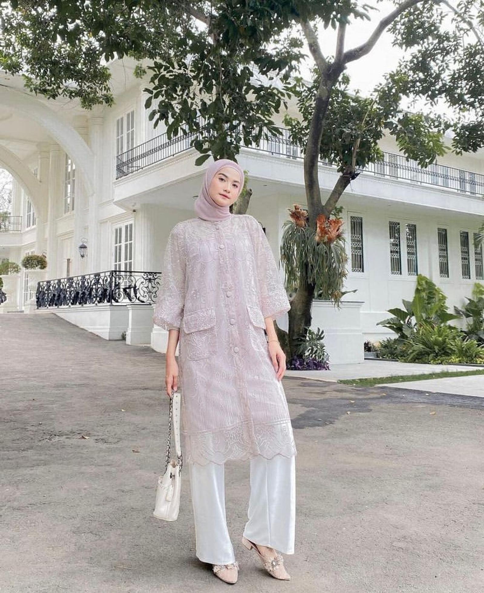 OOTD Kondangan Hijab Pakai Celana Kulot yang Elegan