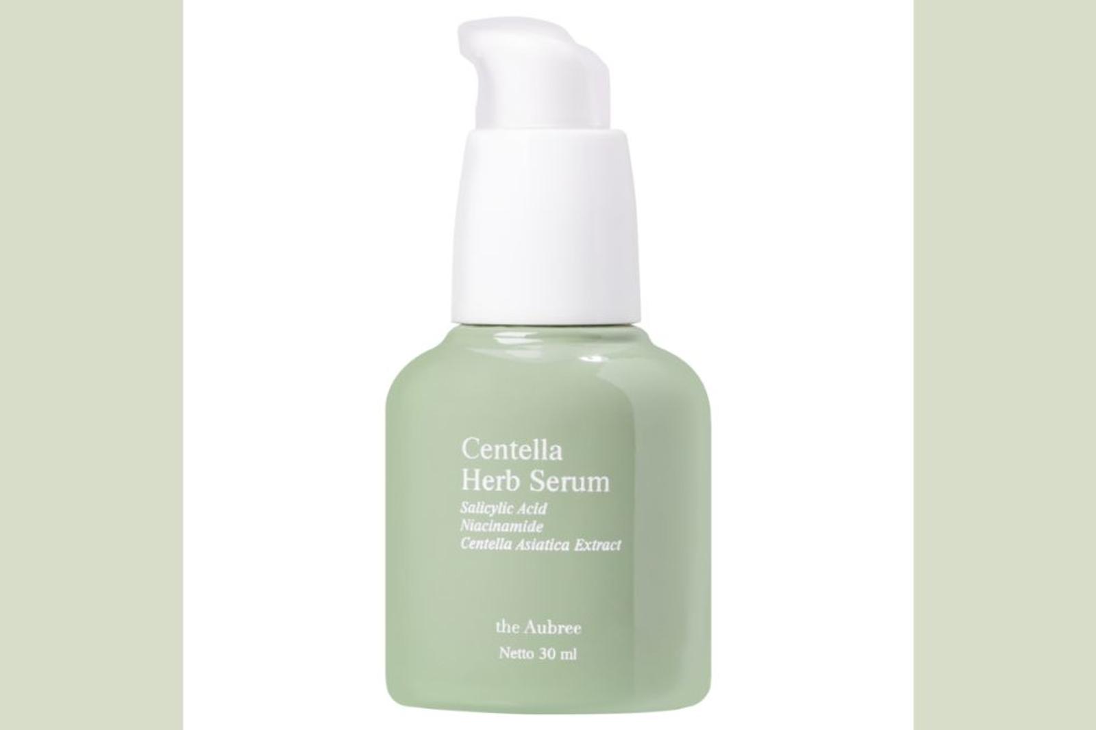 Rekomendasi Serum Centella Asiatica, Bikin Kulit Tenang! 