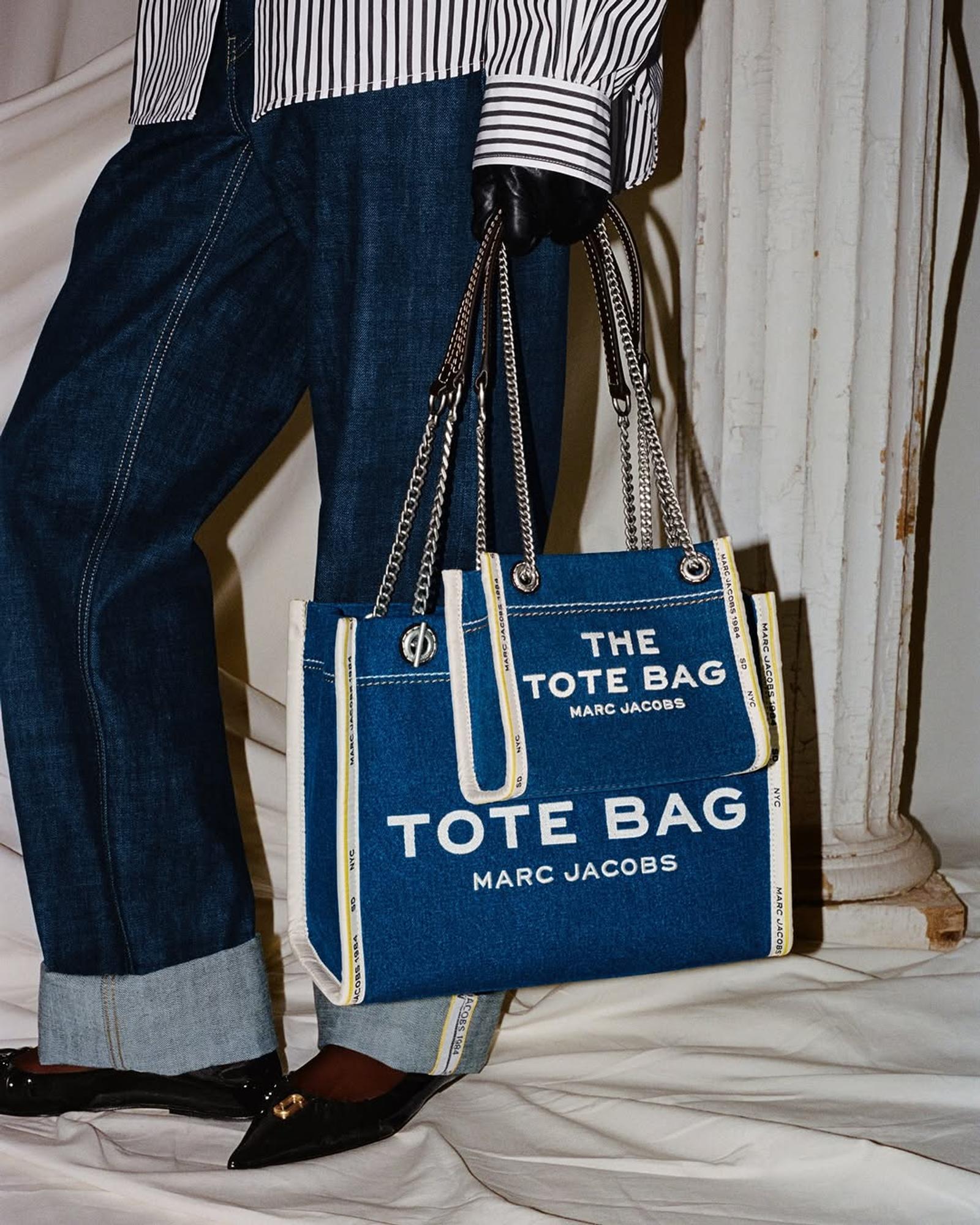 Ori atau KW? Cek 5 Ciri Tas Marc Jacobs Original di Sini!