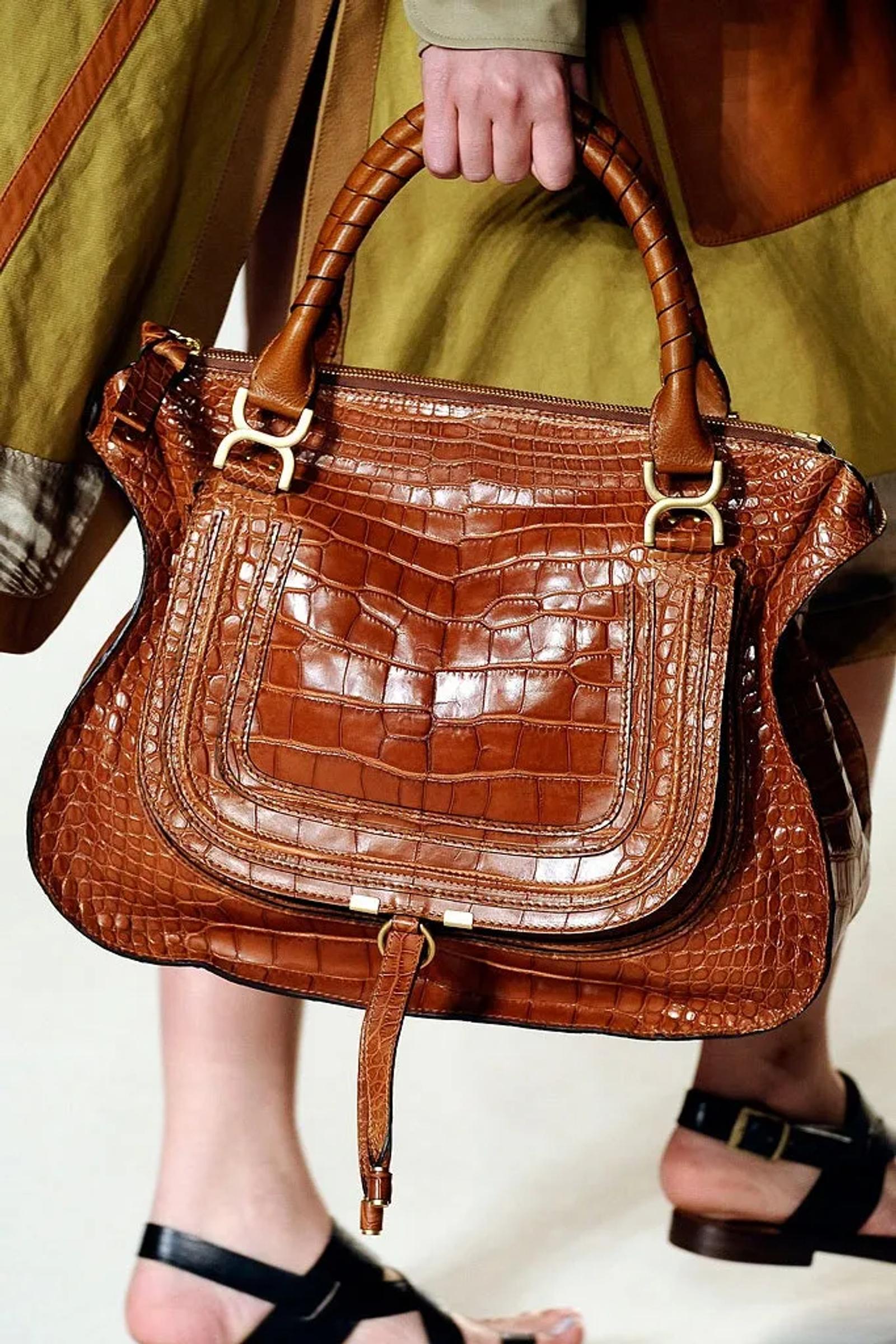 Cek Ciri Tas Chloé Original dan Lihat 9 Model Populernya, Yuk!