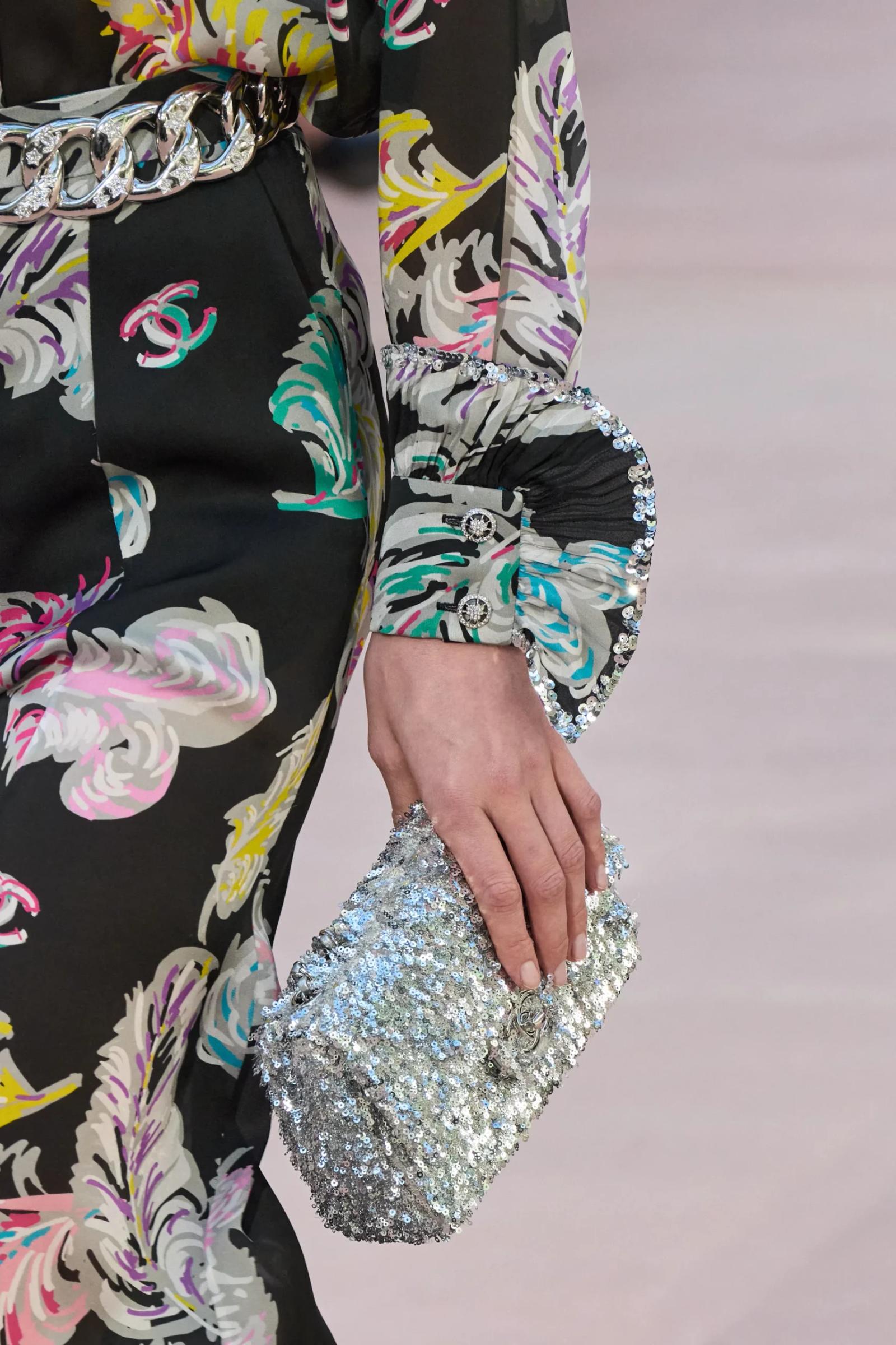 5 Model Clutch Bag Wanita Unik yang Tren di 2025