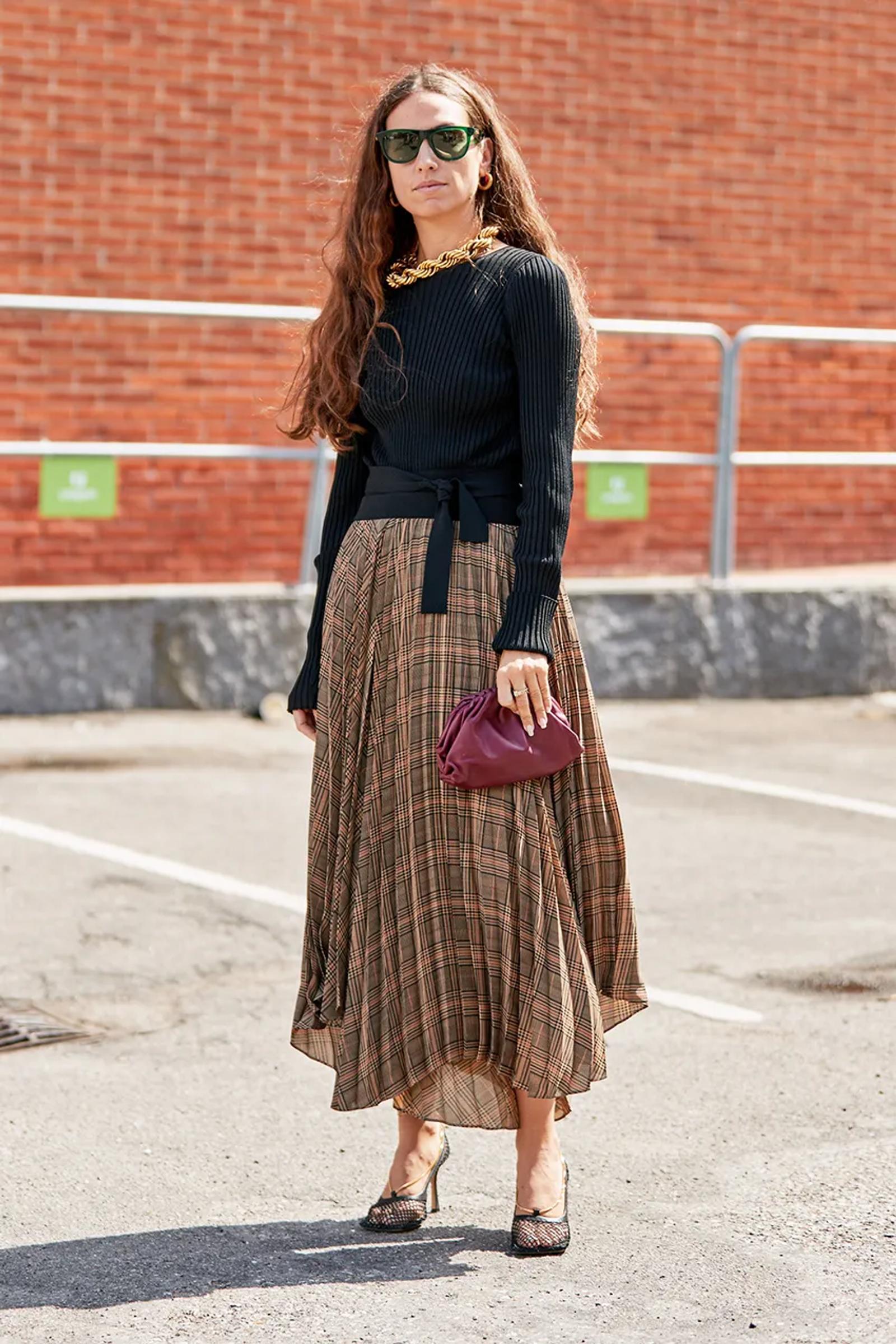 5 Ide OOTD Style Retro Wanita Simpel yang Mudah Ditiru