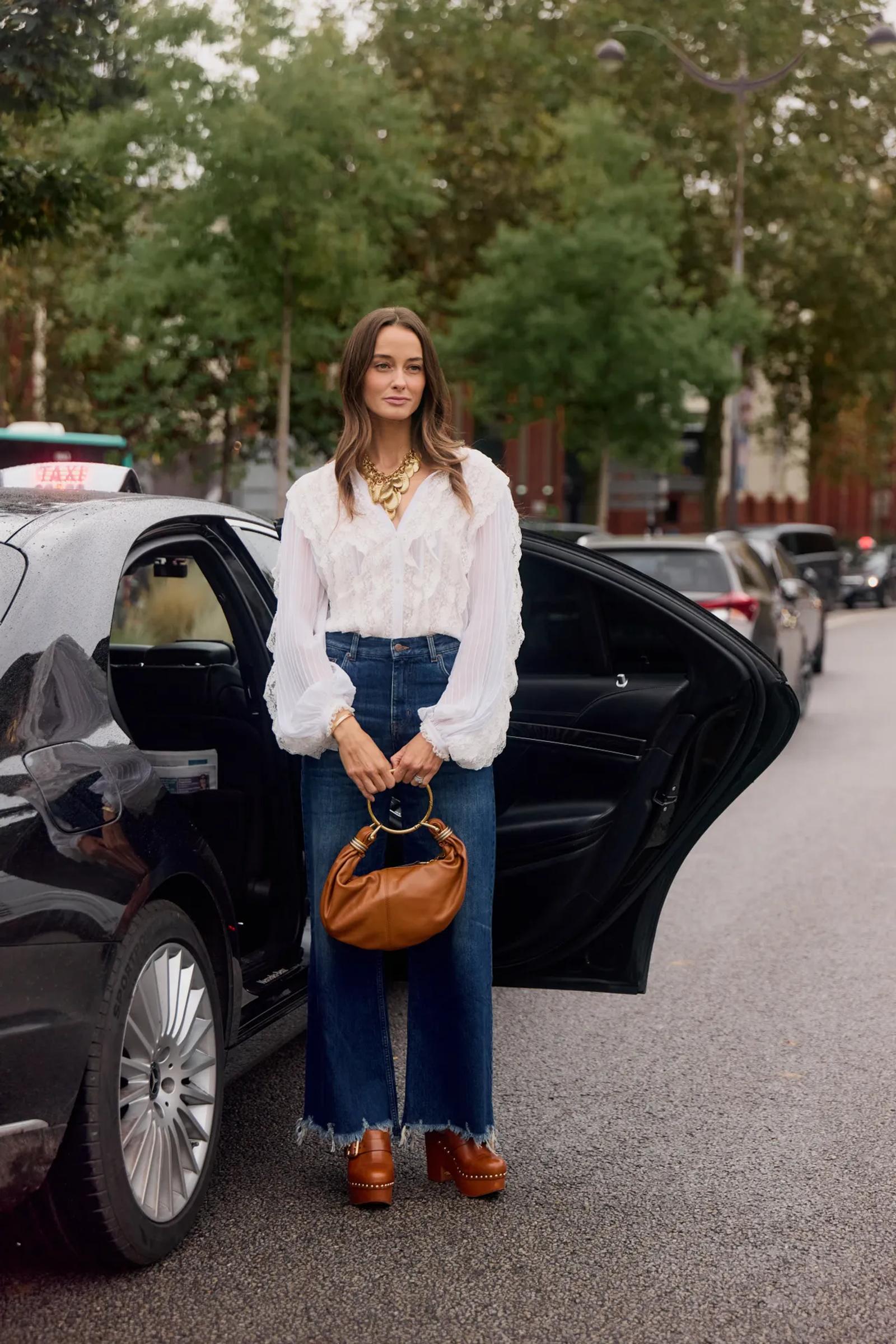 5 Ide OOTD Style Retro Wanita Simpel yang Mudah Ditiru