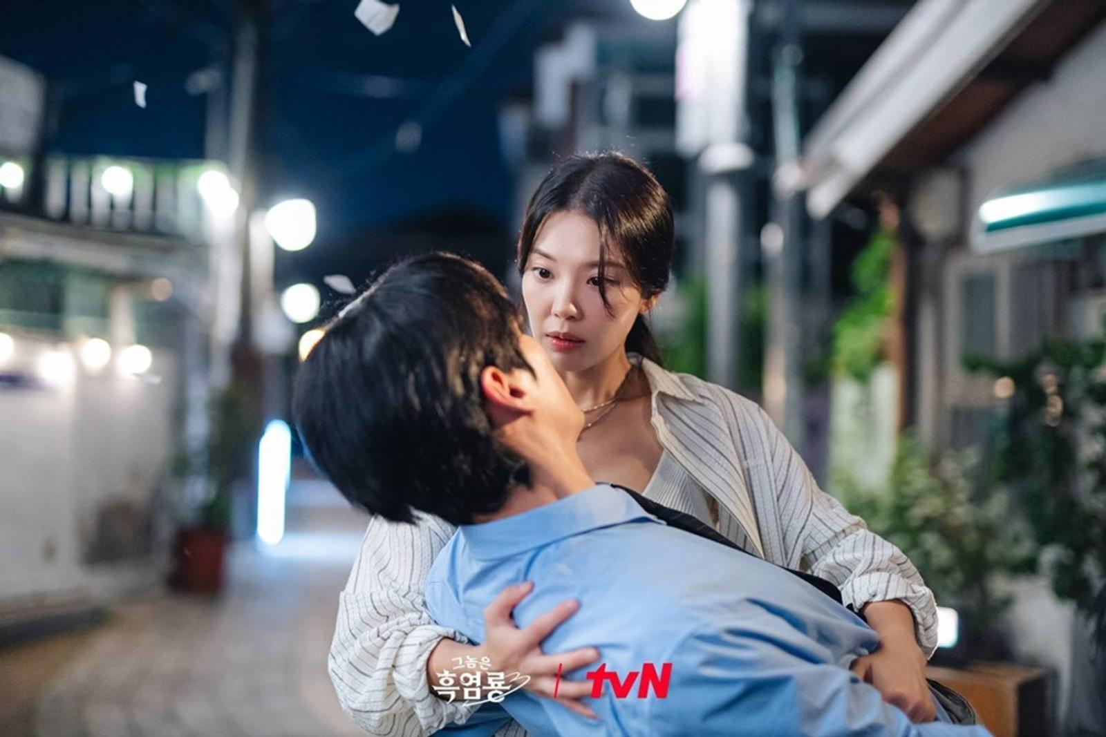 6 Fakta dan Sinopsis Drama 'My Dearest Nemesis', Romcom Seru nan Manis