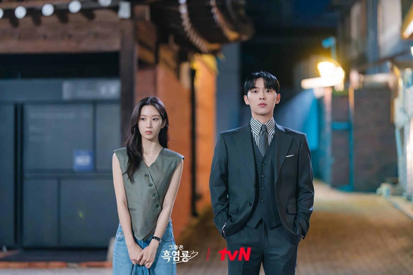 6 Fakta dan Sinopsis Drama 'My Dearest Nemesis', Romcom Seru nan Manis