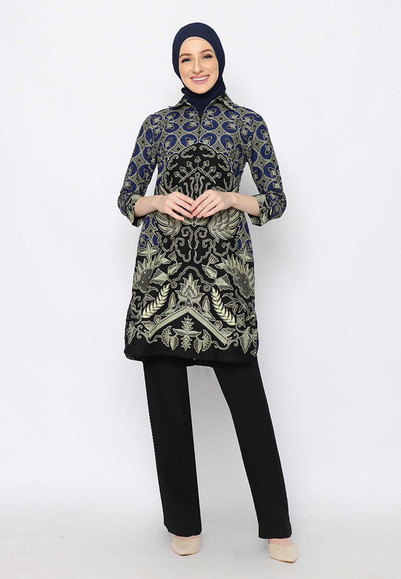 Model Tunik Batik Kancing Depan Terbaru yang Cocok buat Ngantor