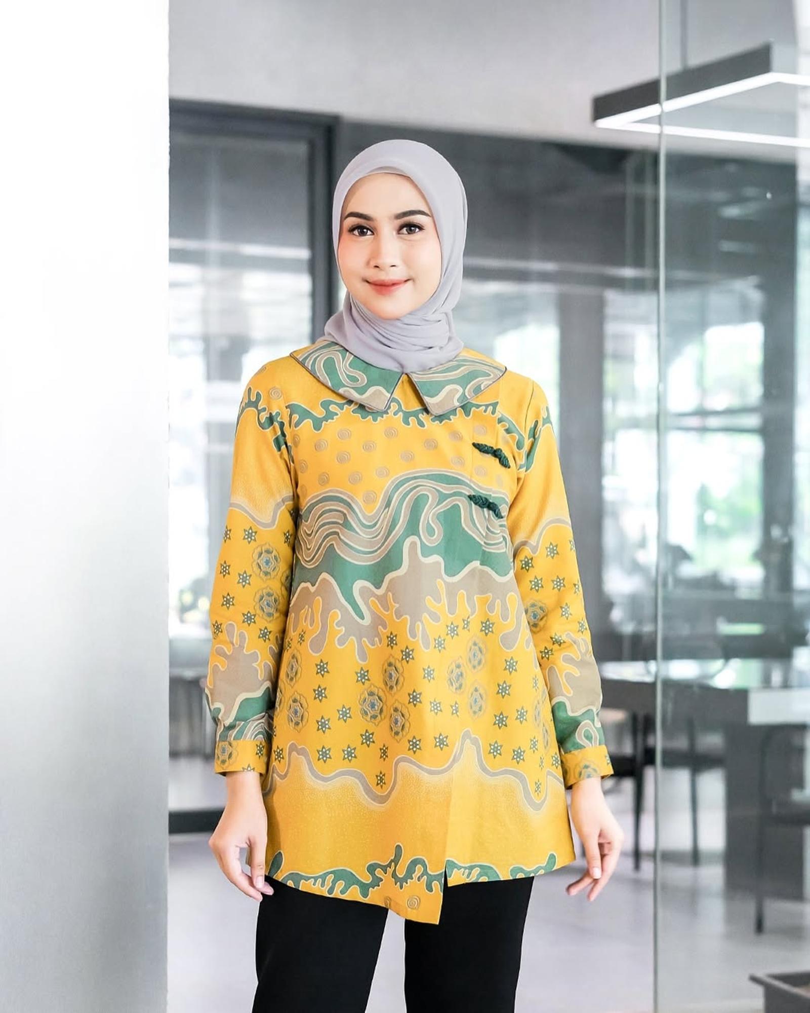 5 Model Cantik Tunik Batik Modern 2025