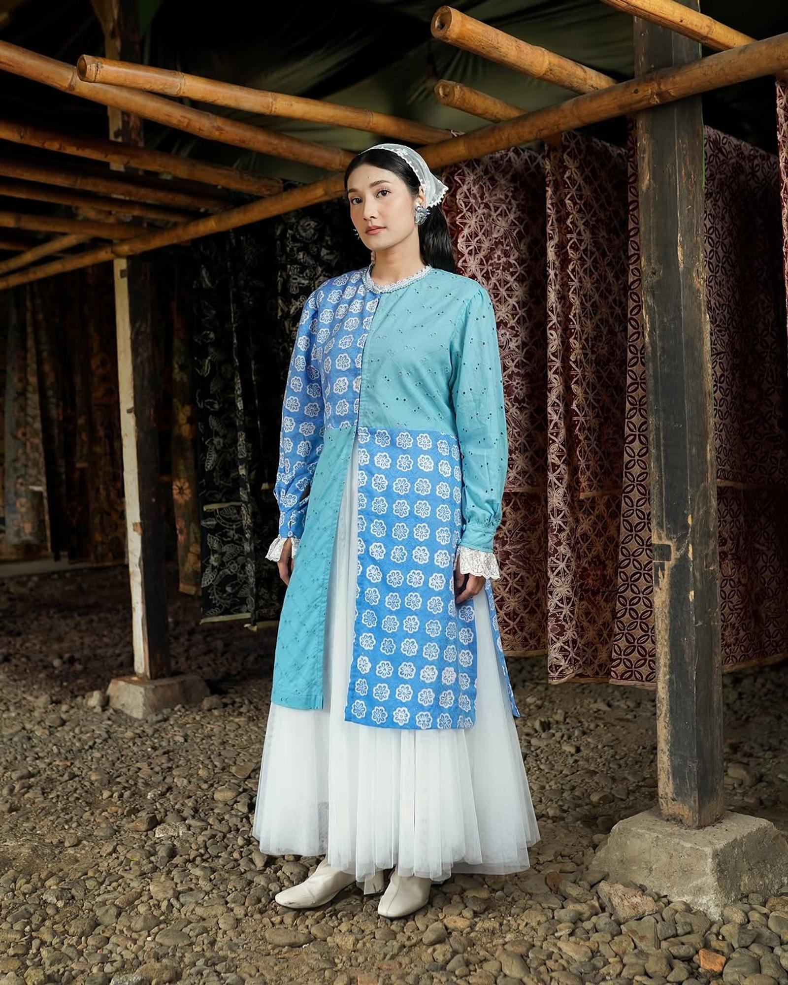 5 Model Cantik Tunik Batik Modern 2025