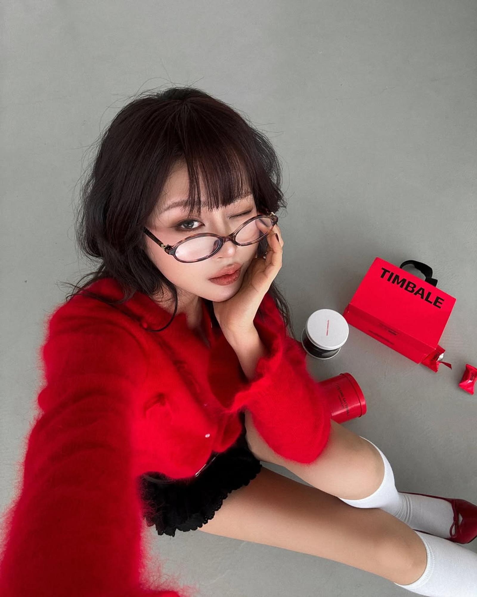 Yuk, Coba Gaya Trendi dengan Model Cardigan Wanita Terbaru Ini!