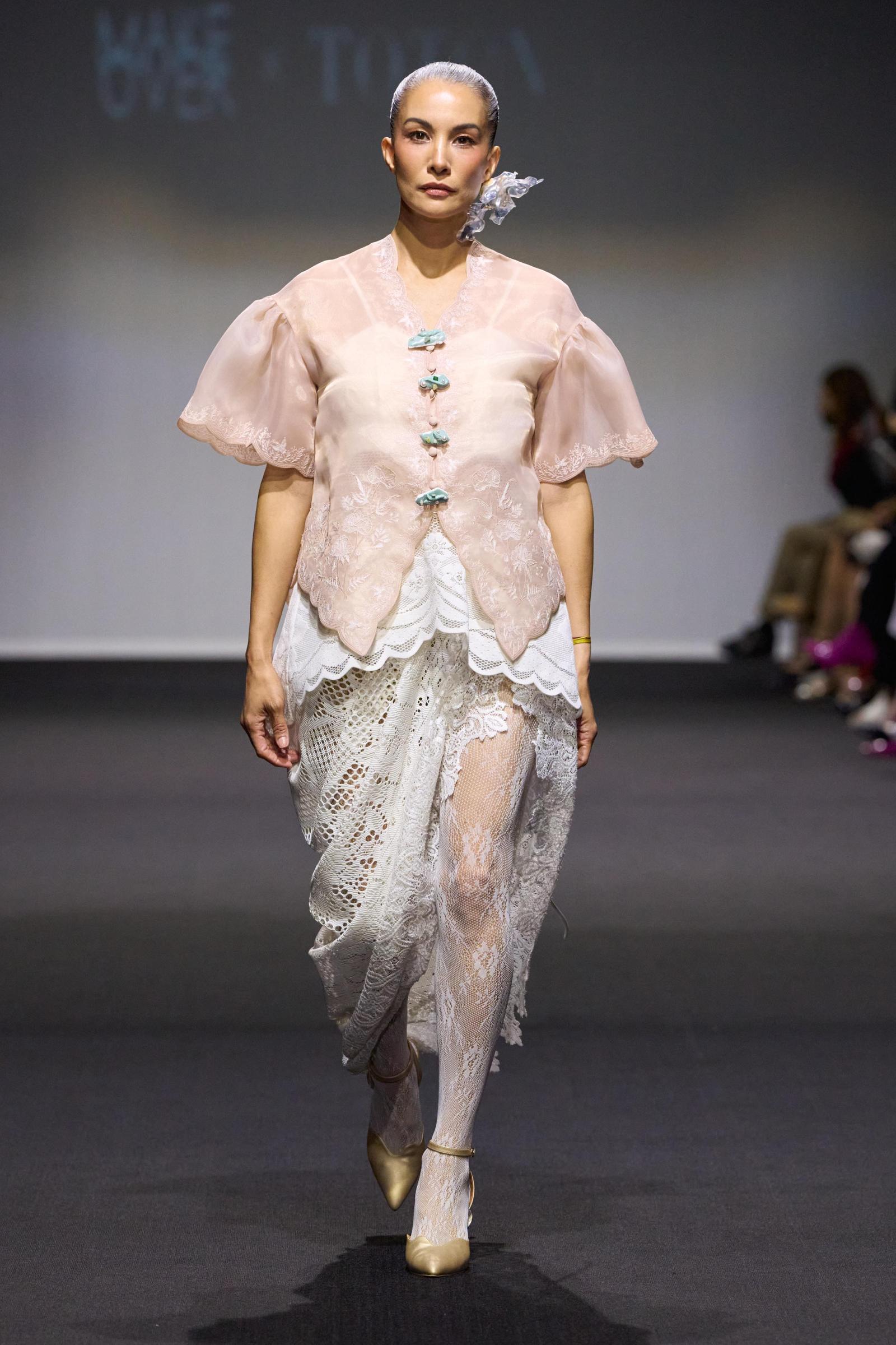 TOTON x Make Over di Dubai Fashion Week, Bawakan Semangat #FaceItFirst