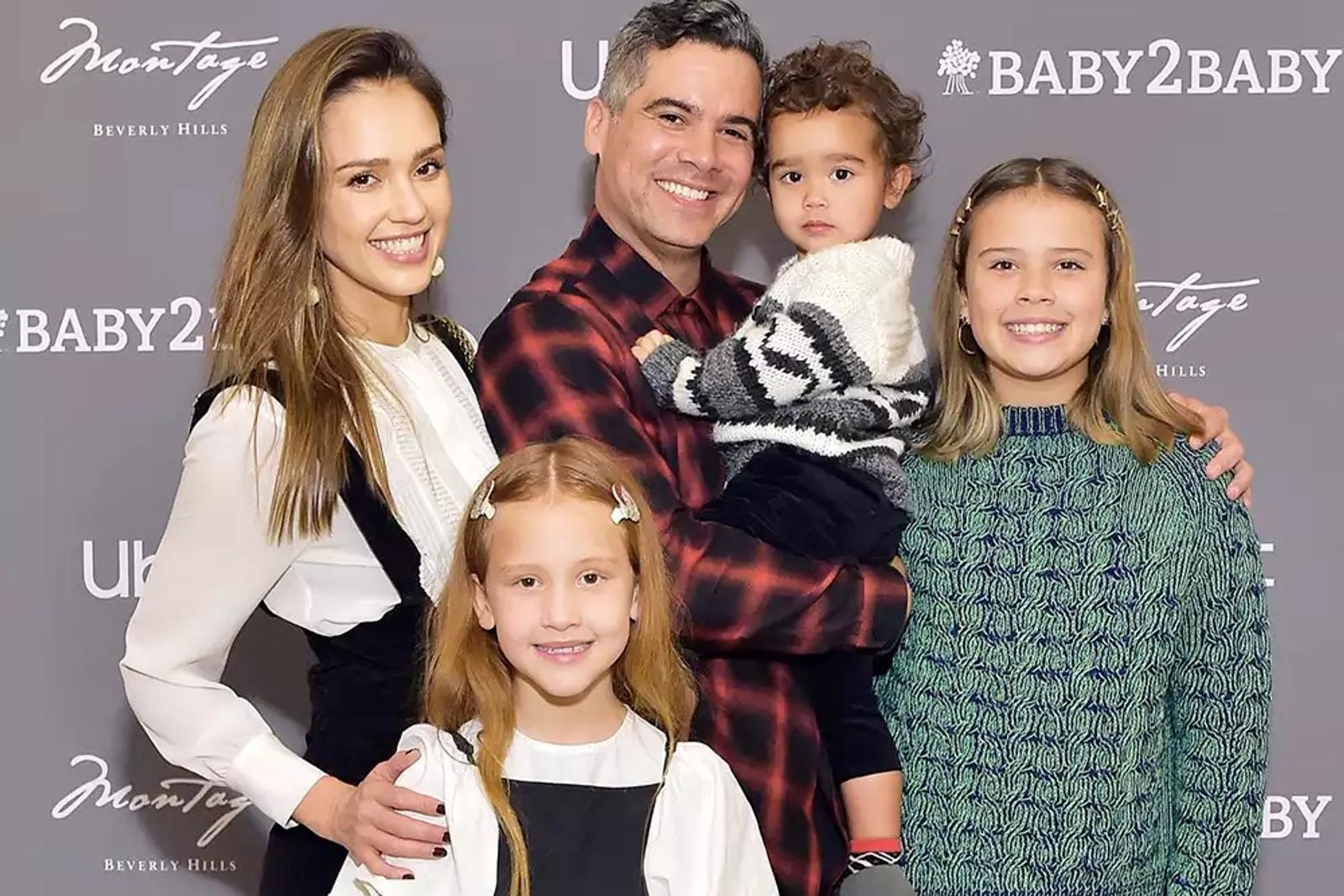 Kisah Cinta Jessica Alba & Cash Warren, Cerai Usai 17 Tahun Menikah