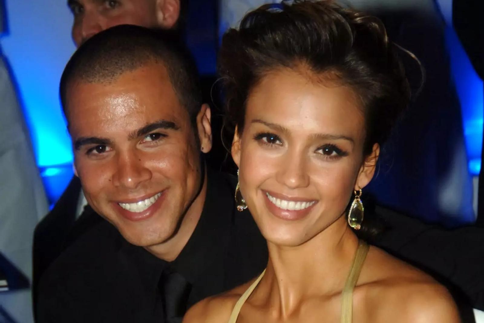 Kisah Cinta Jessica Alba & Cash Warren, Cerai Usai 17 Tahun Menikah