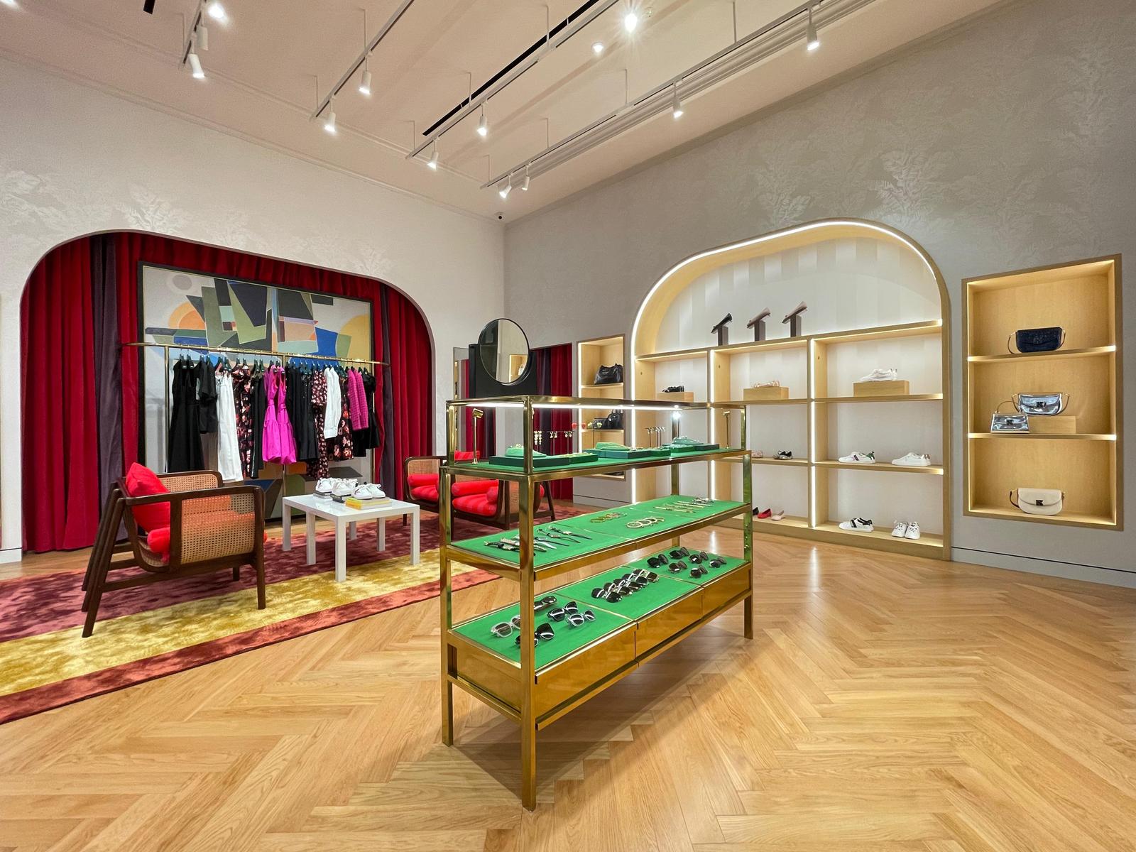 Kate Spade New York Usung Konsep Butik Baru di Ciputra World Surabaya