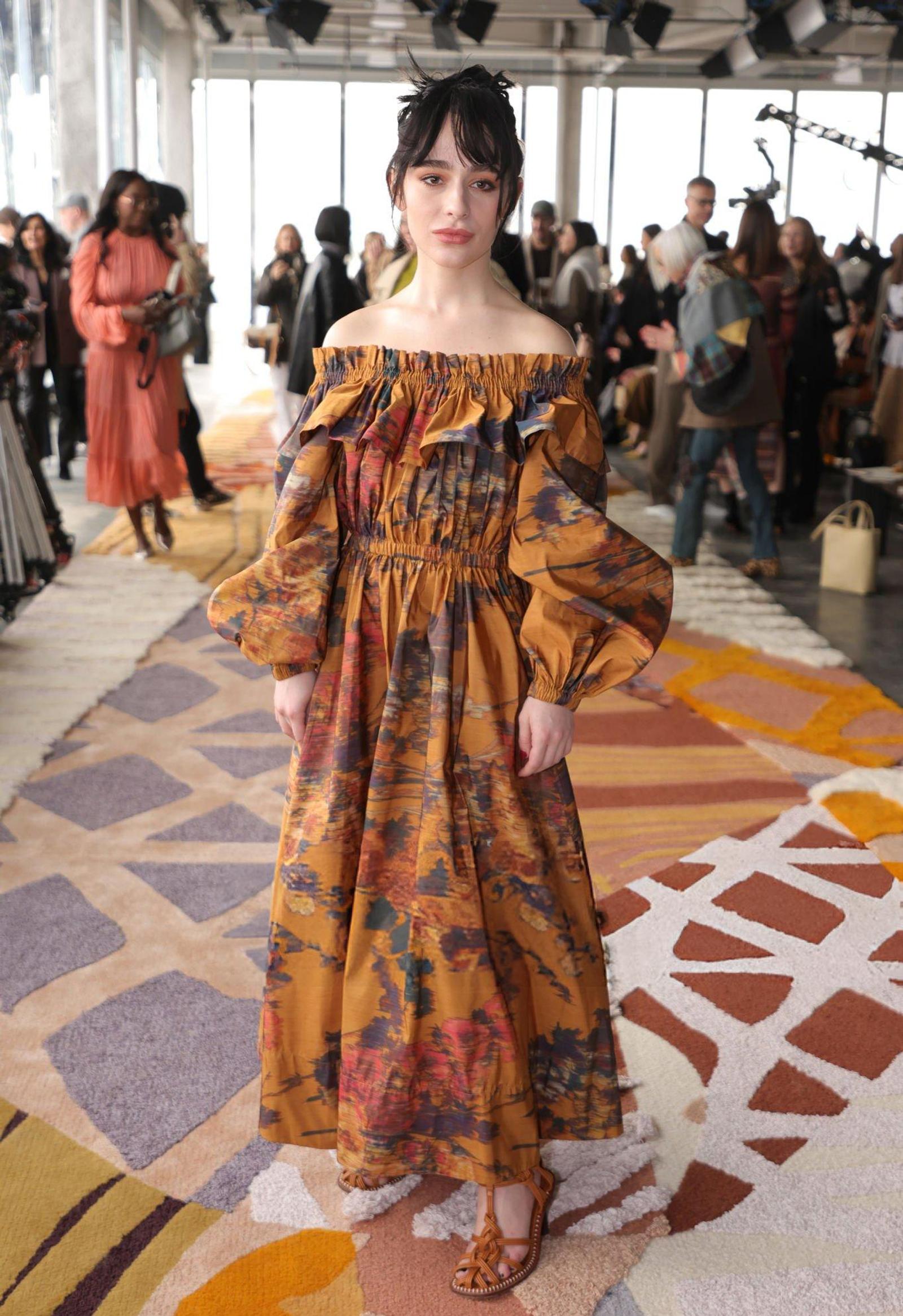 Gaya Sophia Anne Caruso, Miss Goldenweek di Live Action One Piece 2
