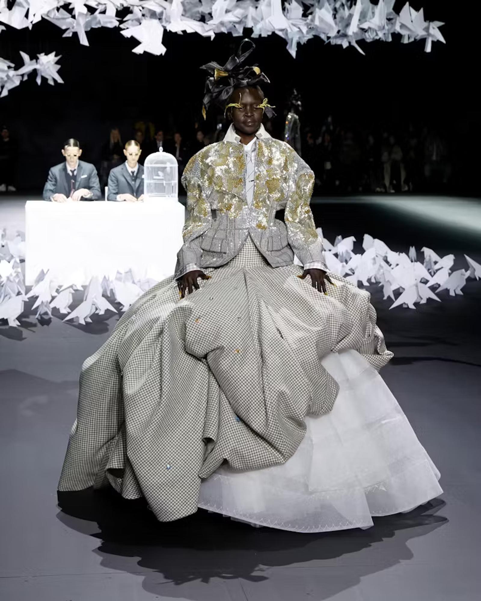 Thom Browne Hidupkan Fantasi Paperbirds di Koleksi Fall 2025