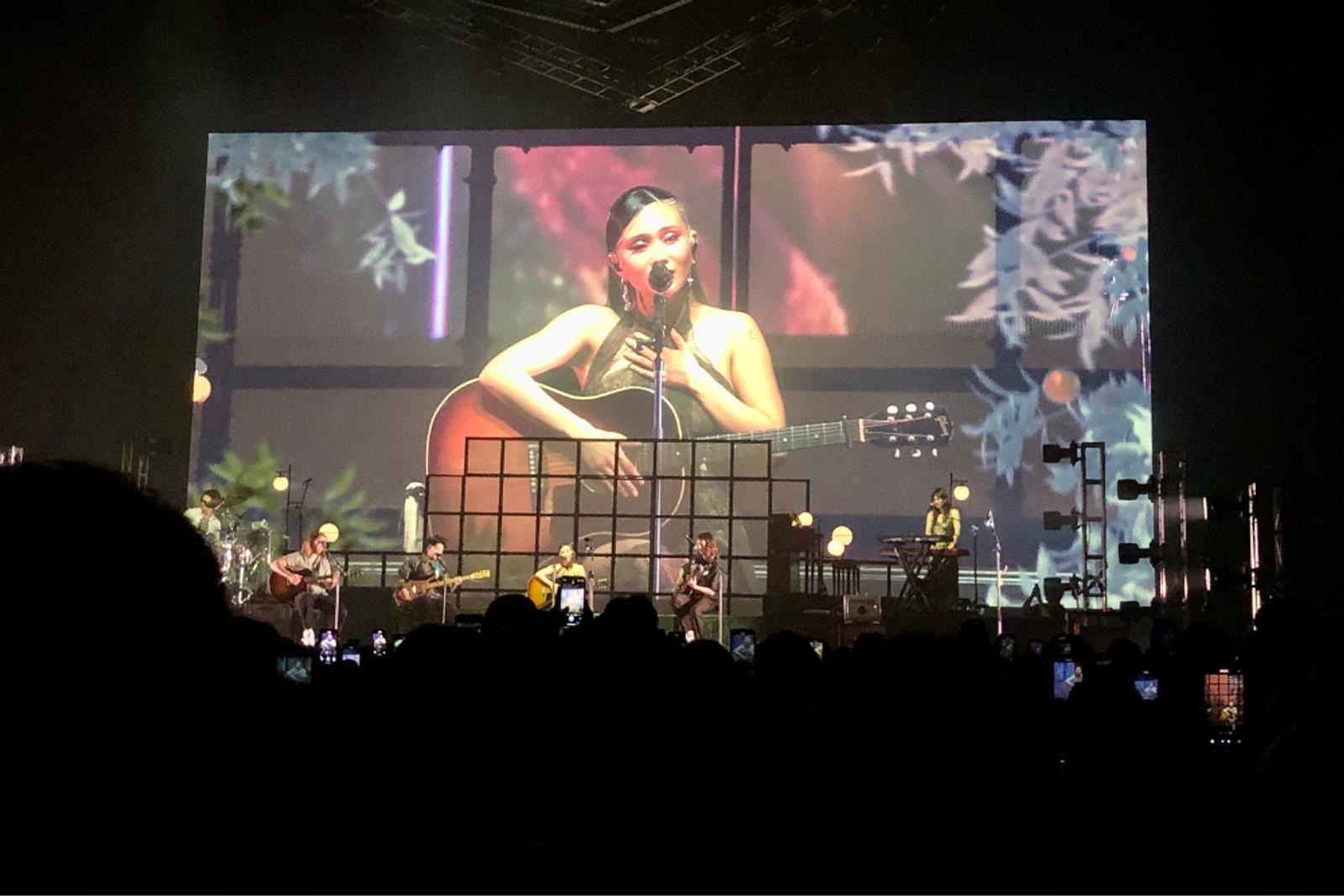 Euforia Valentine! NIKI Sukses Guncang Jakarta dalam Buzz World Tour