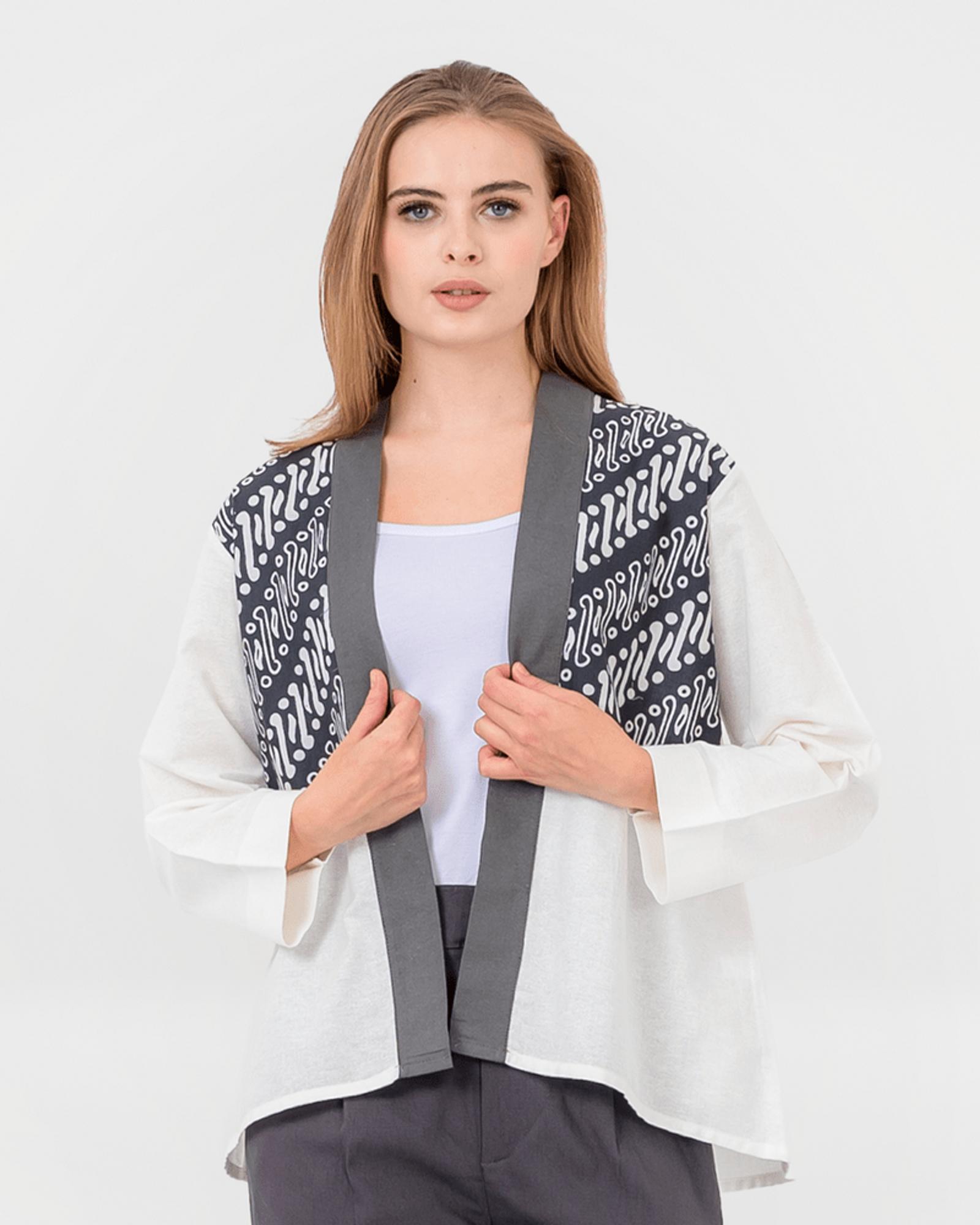 7 Rekomendasi Model Cardigan Batik Cantik dengan Warna Klasik