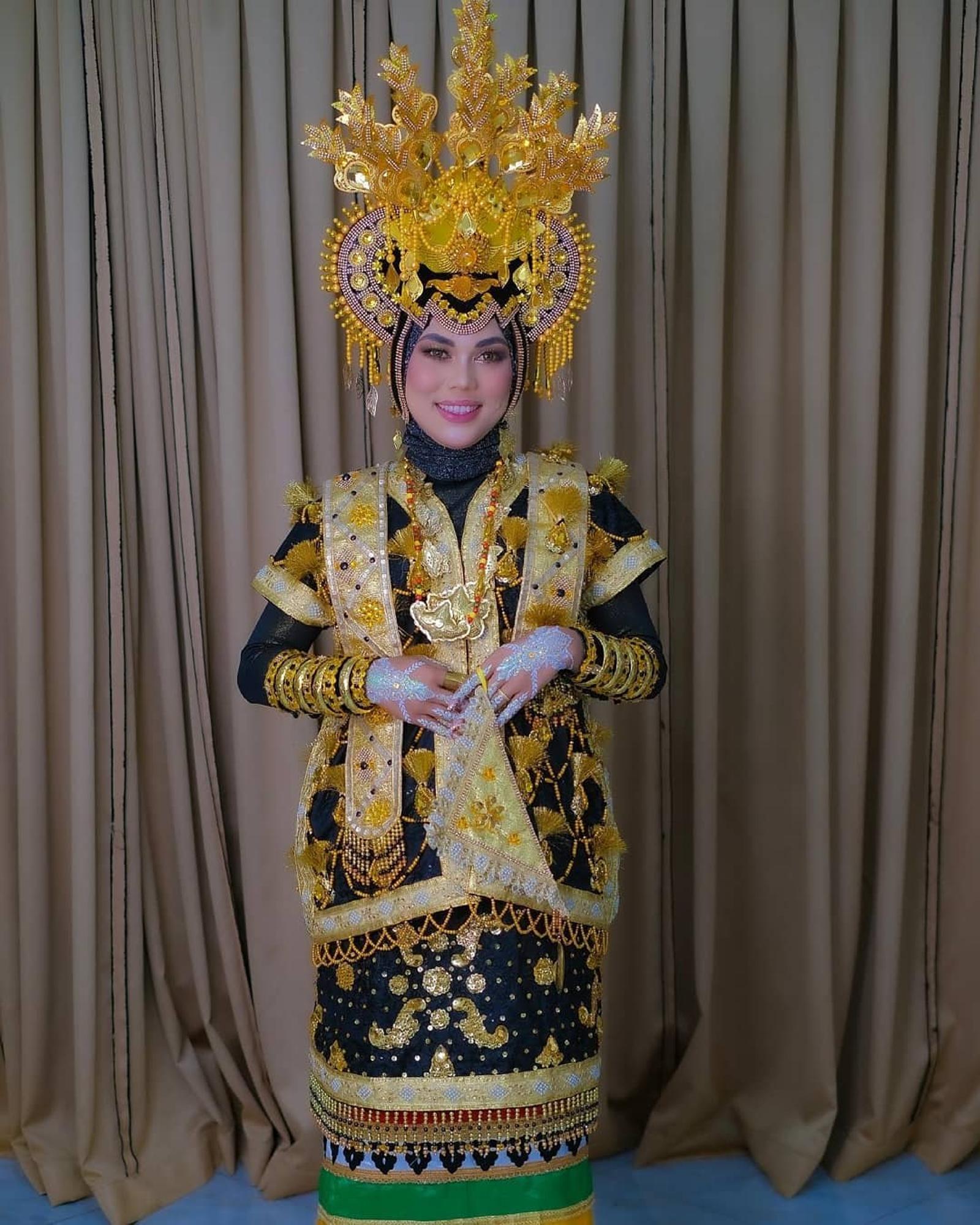 Kenal Lebih Dekat Pakaian Adat Buton Asal Sulawesi Tenggara