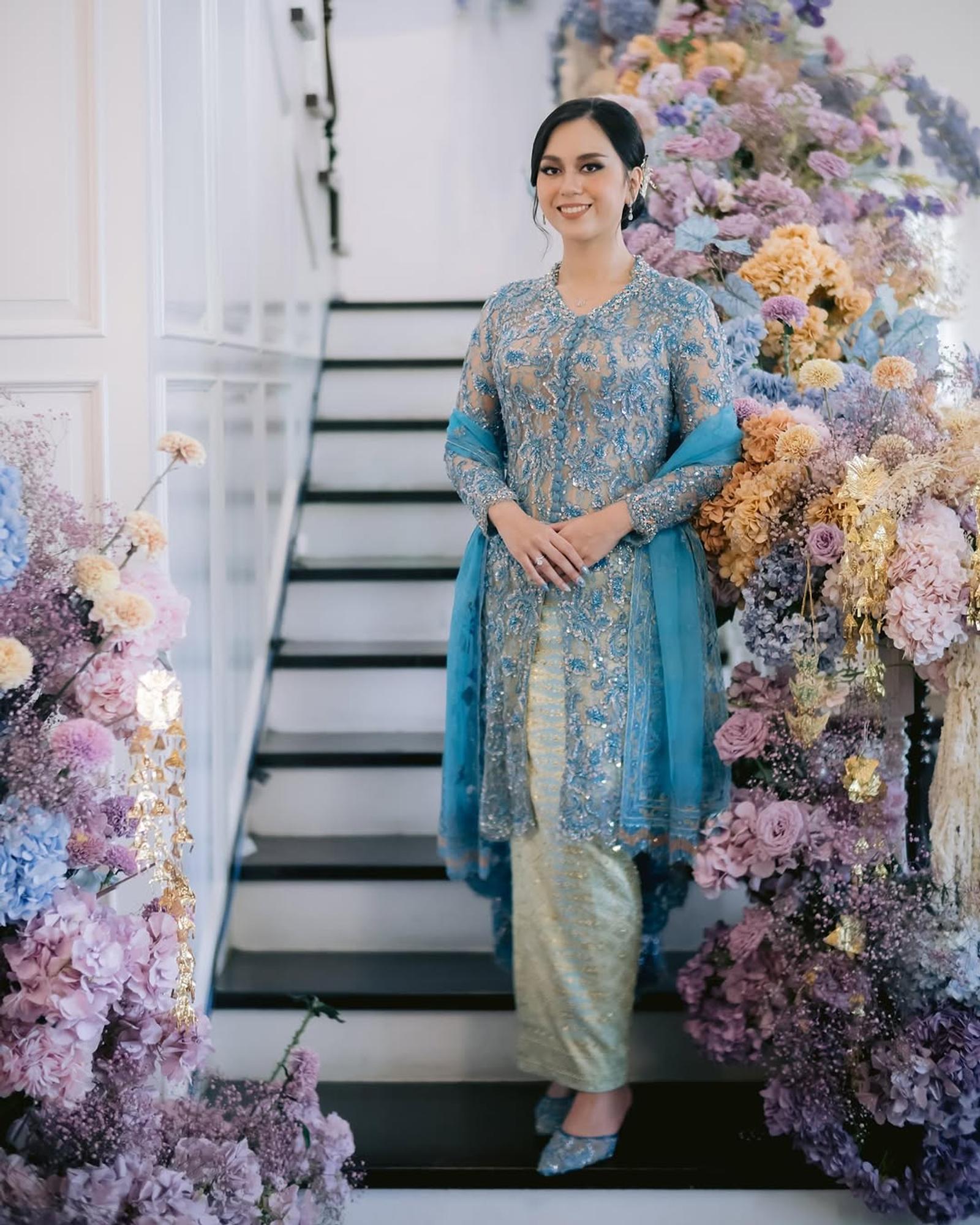 Rekomendasi Kebaya Selendang Tile untuk Gaya Classy Kekinian