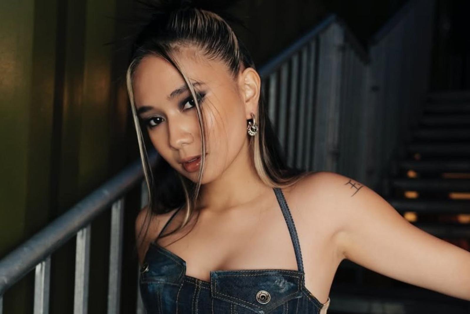 Gaya Makeup Niki Zefanya di Atas Panggung, Jadi Sorotan! 