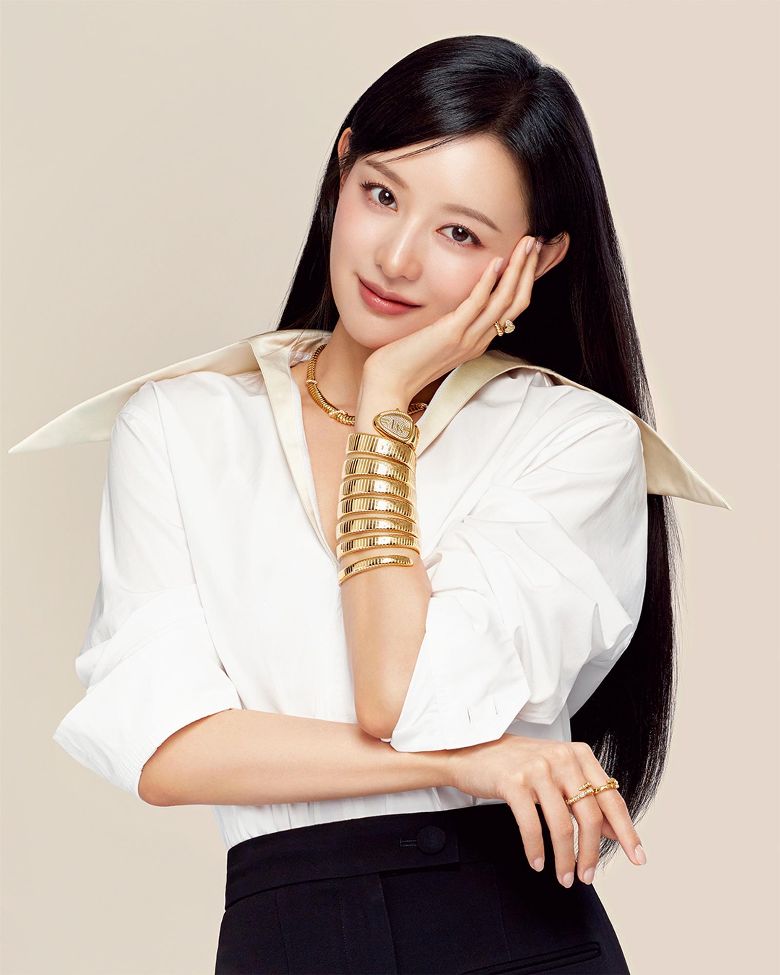 Mewahnya Tampilan Kim Ji Won di Campaign BVLGARI Serpenti