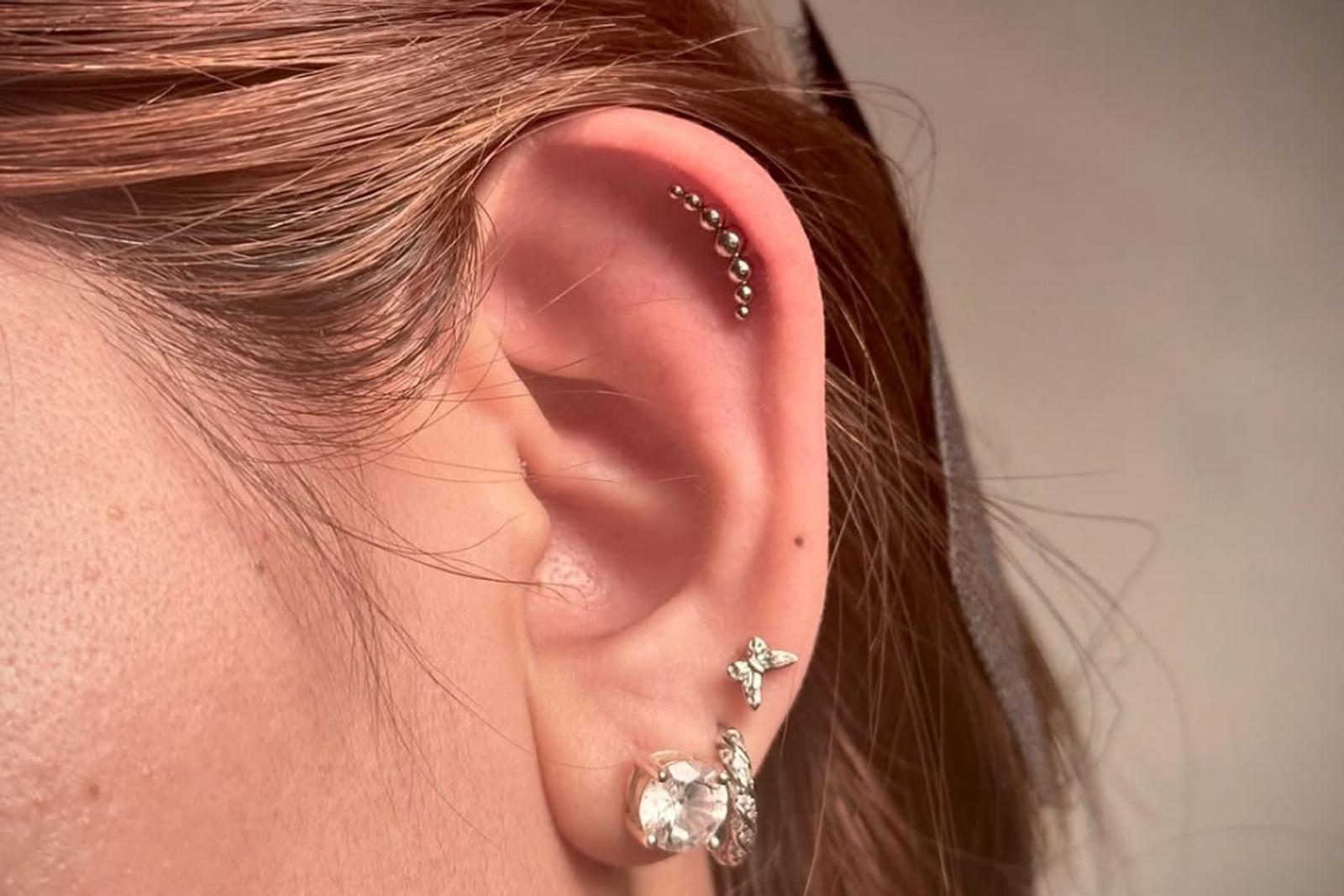 Tertarik Coba Helix Piercing? Cari Tahu Tips Merawatnya Yuk