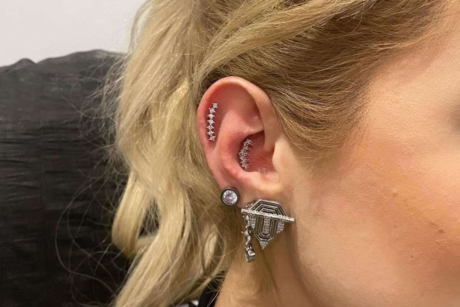 Tertarik Mencoba Helix Piercing? Intip Tips Merawatnya