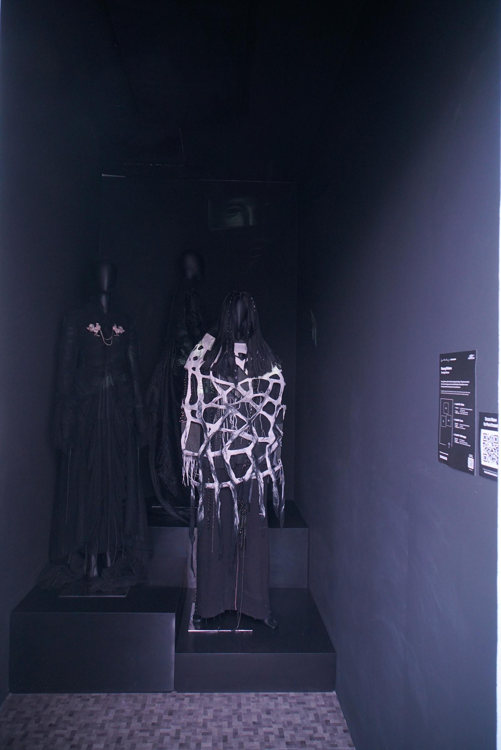 Kawinkan Seni & Mode: Pameran Sejauh Mata Memandang x Eko Nugroho