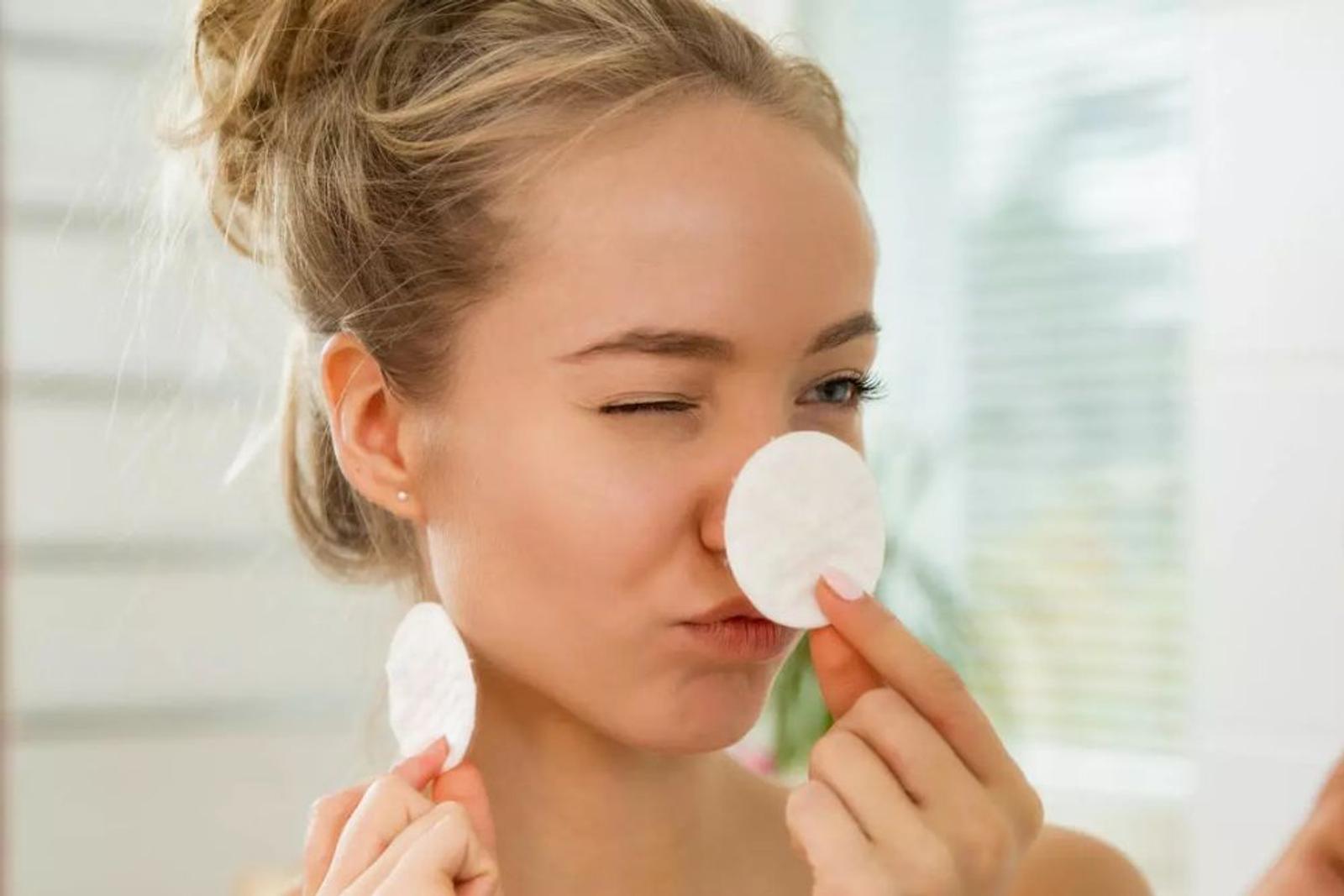 7 Pilihan Micellar Water untuk Kulit Berminyak dan Kusam 