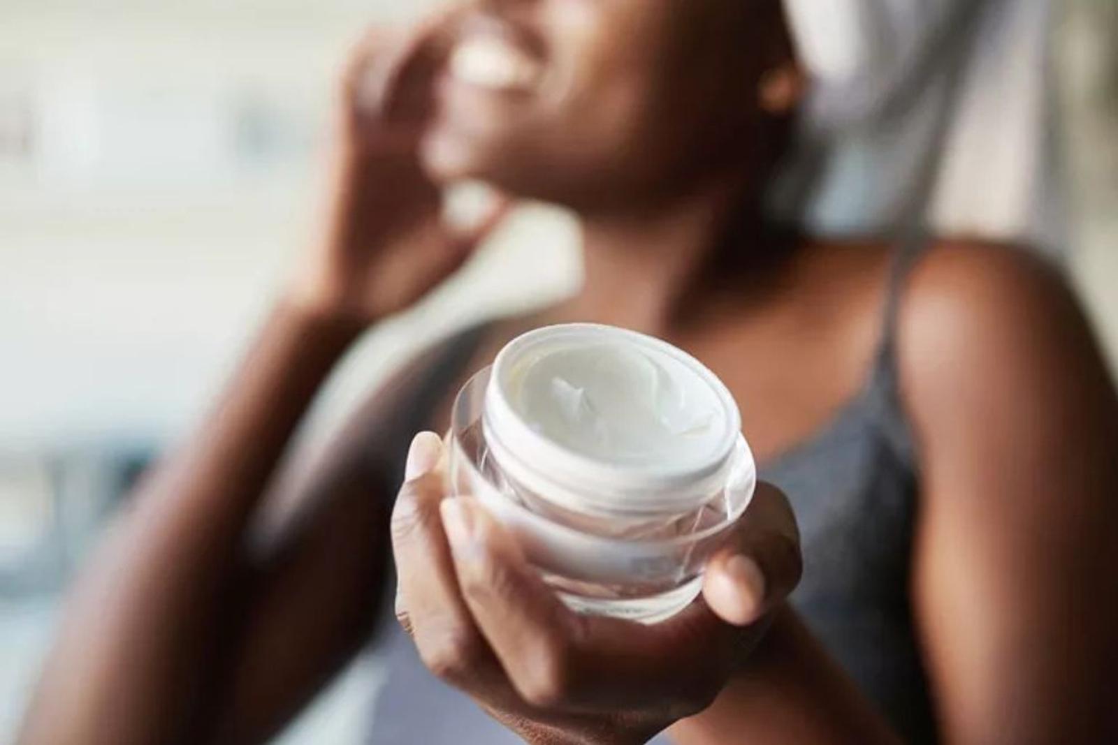 Lebih Penting Sunscreen atau Day Cream? Ini Jawabannya! 