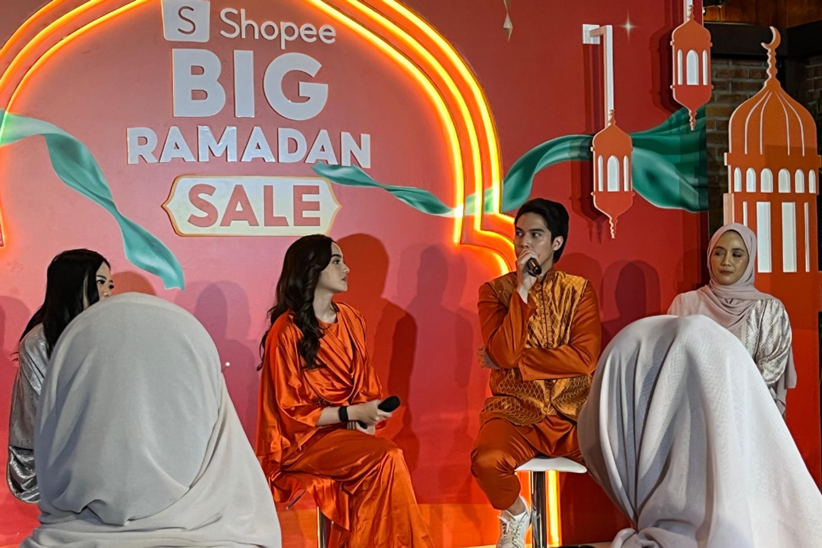 Cerita Syifa Hadju dan El Rumi Belanja Online untuk Kebutuhan Ramadan