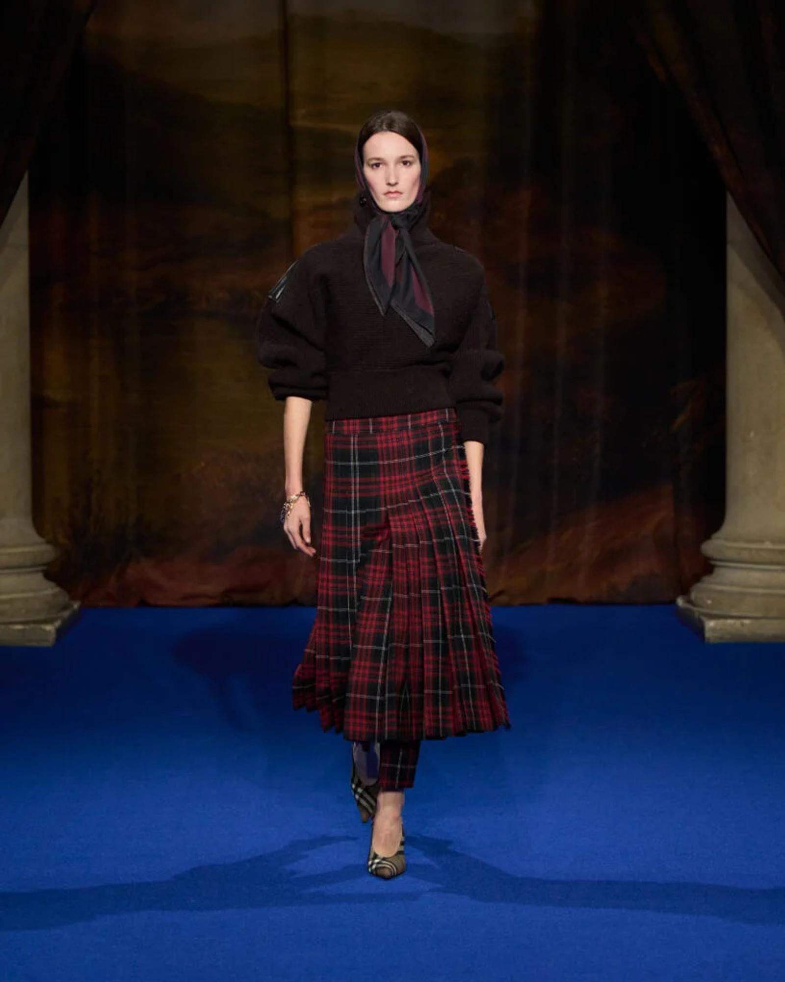 Daniel Lee Persembahkan Warisan Inggris Khas Burberry untuk Fall 2025