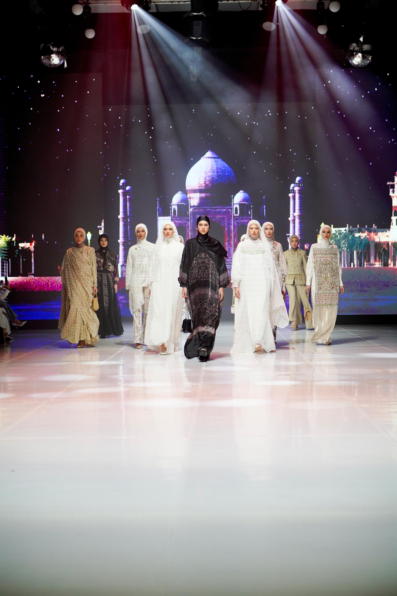 Modinity Fashion Parade 2025 Hadirkan Seleb & Supermodel di Runway