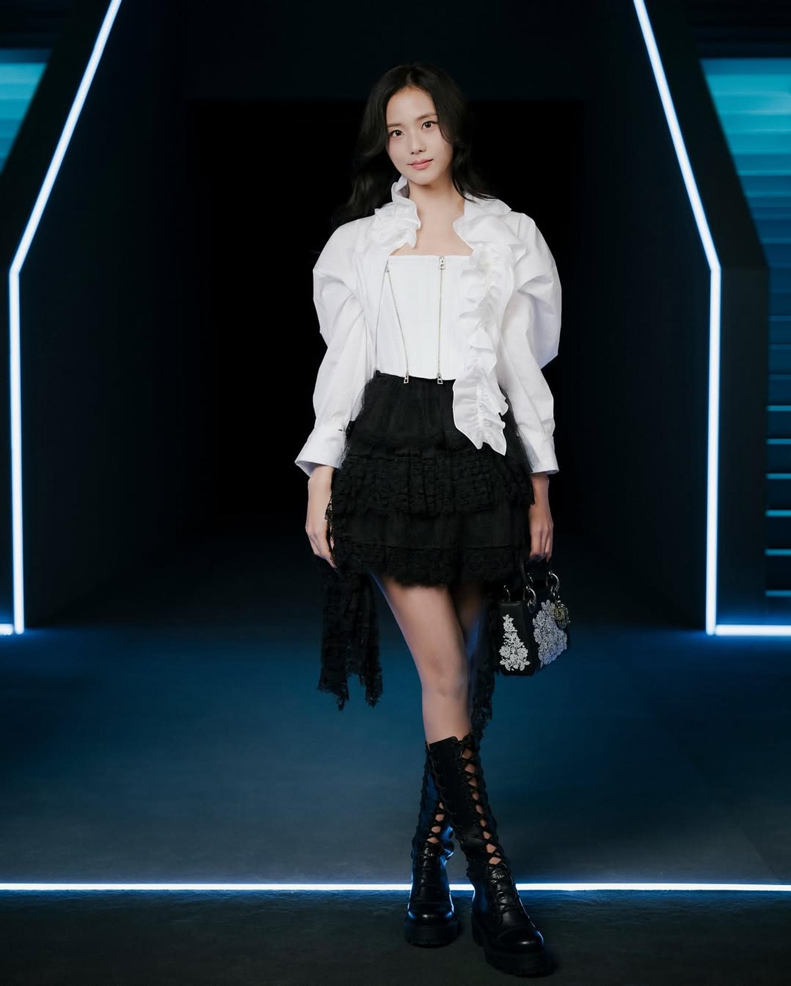 Gaya Jisoo Hingga Natalie Portman di Show Dior Autumn/Winter 2025