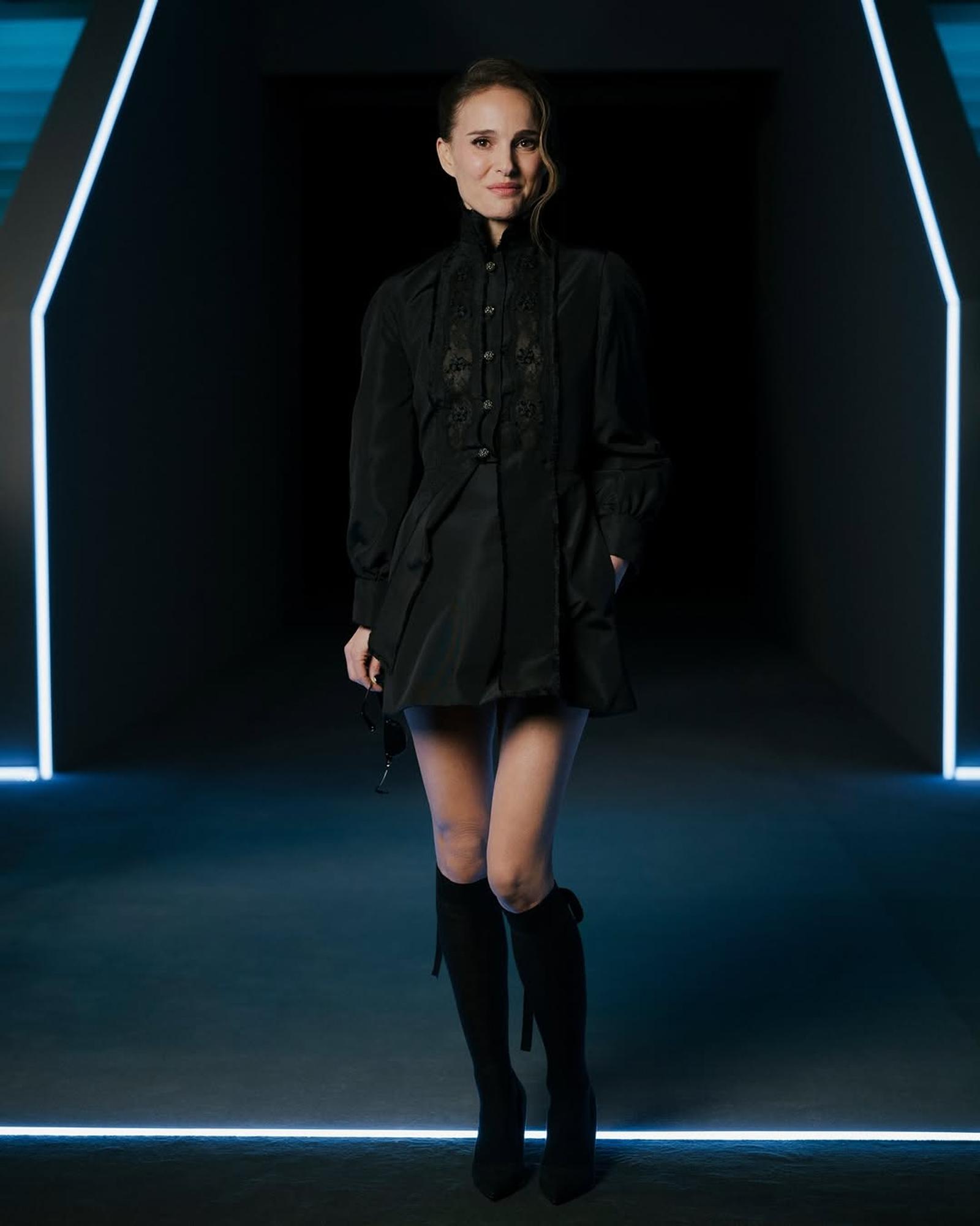 Gaya Jisoo Hingga Natalie Portman di Show Dior Autumn/Winter 2025