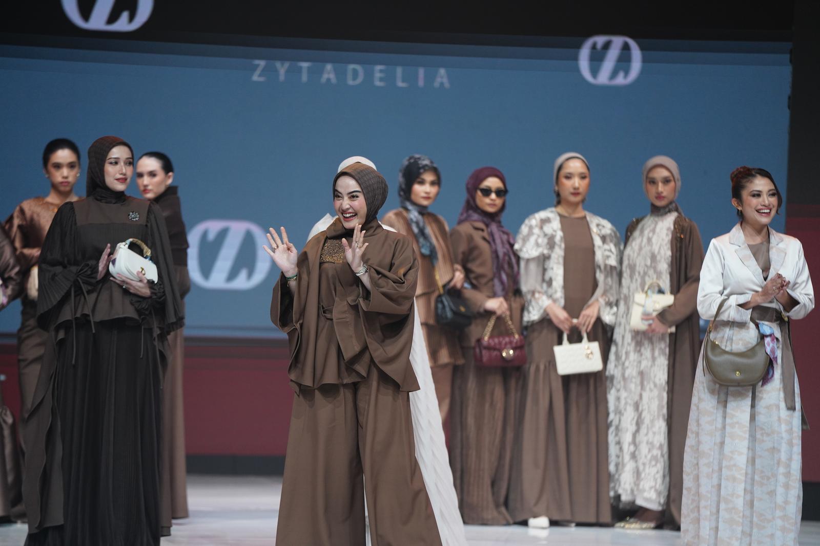 Modinity Fashion Parade 2025 Hadirkan Seleb & Supermodel di Runway