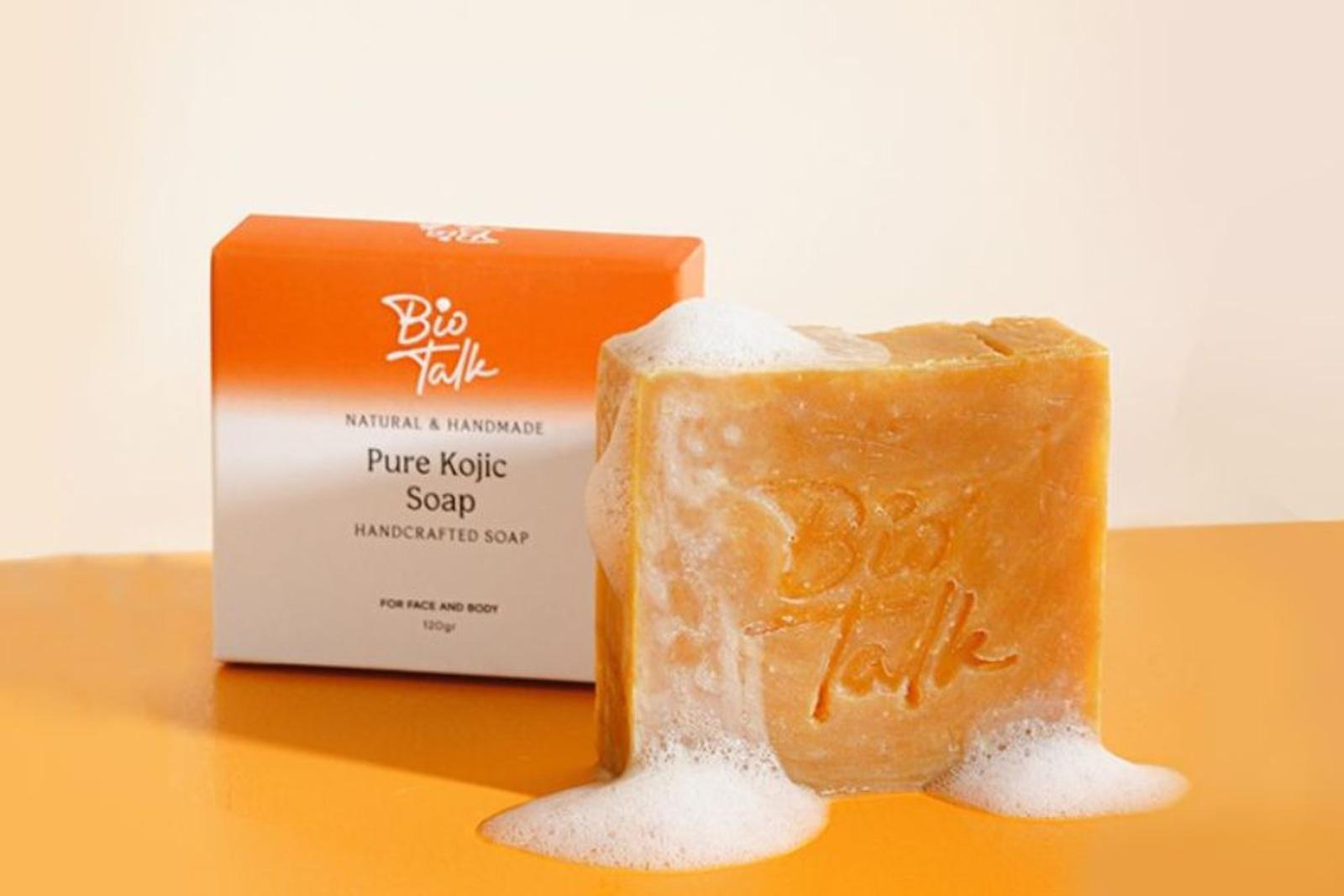 Rekomendasi Skincare yang Mengandung Kojic Acid, Bantu Mencerahkan! 