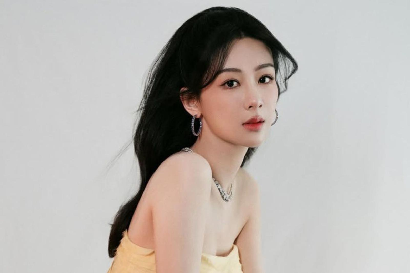 Deretan Makeup Look A la Yang Zi, Natural Hingga Glamour! 
